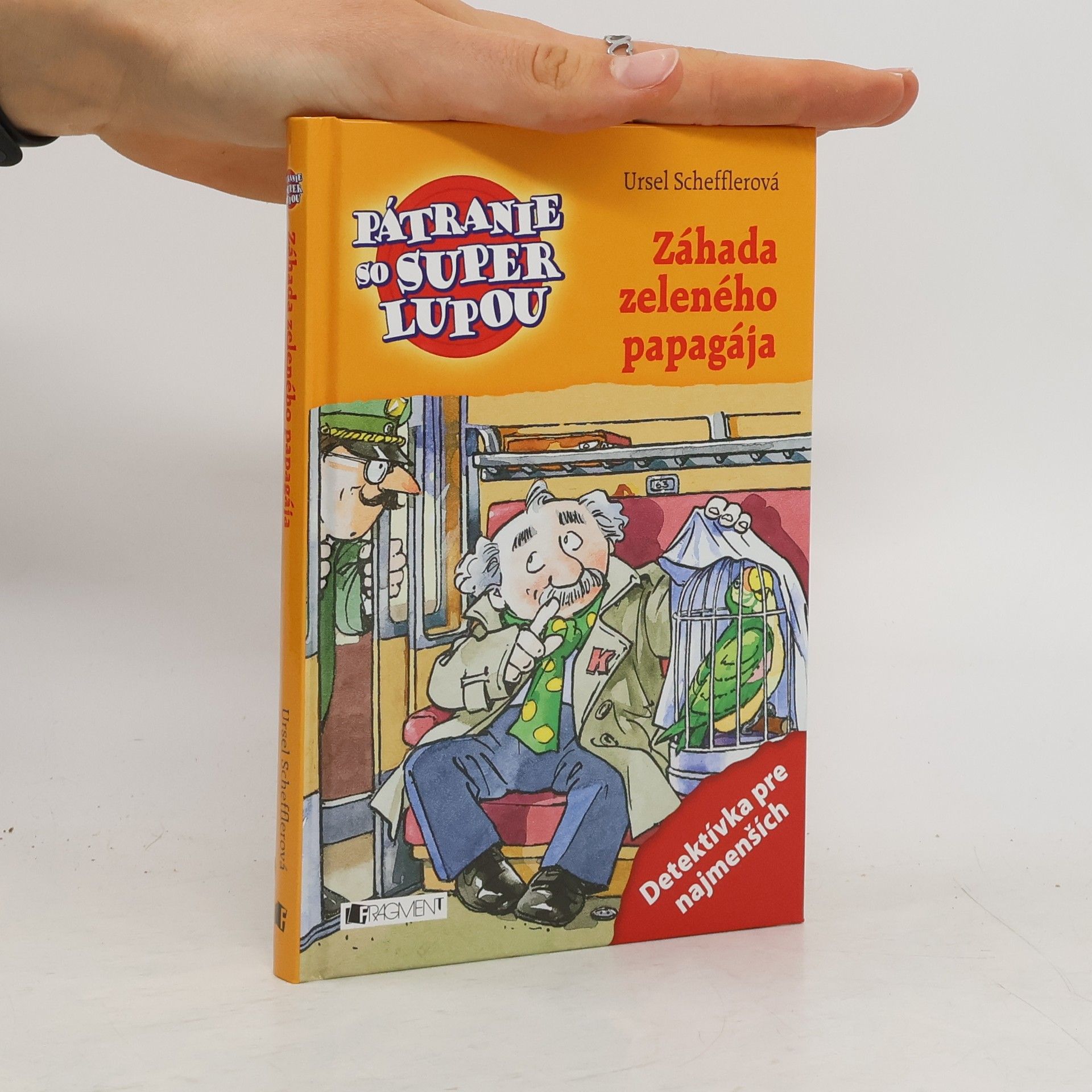 Ursel Scheffler Záhada zeleného papagája