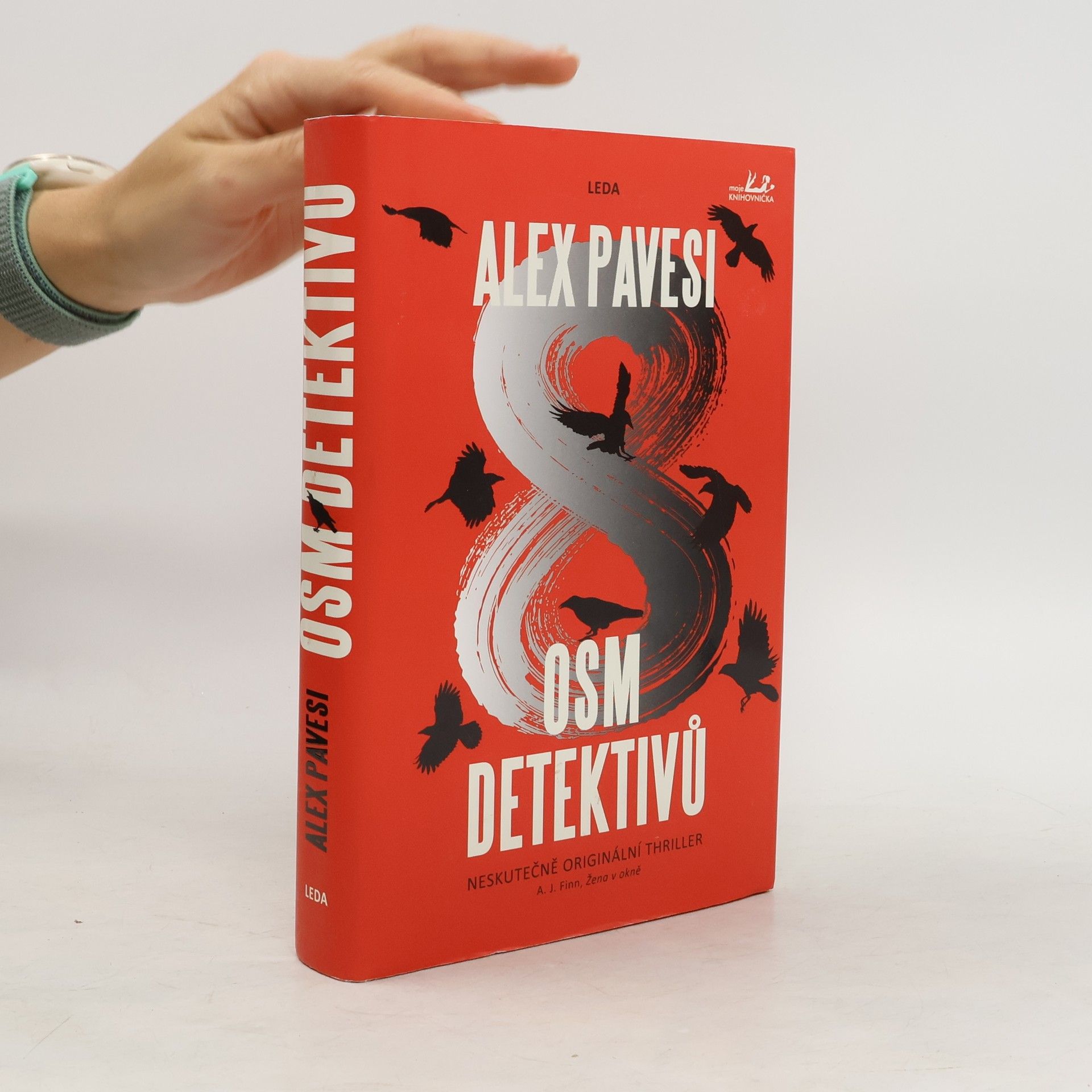 Alex Pavesi Osm detektivů