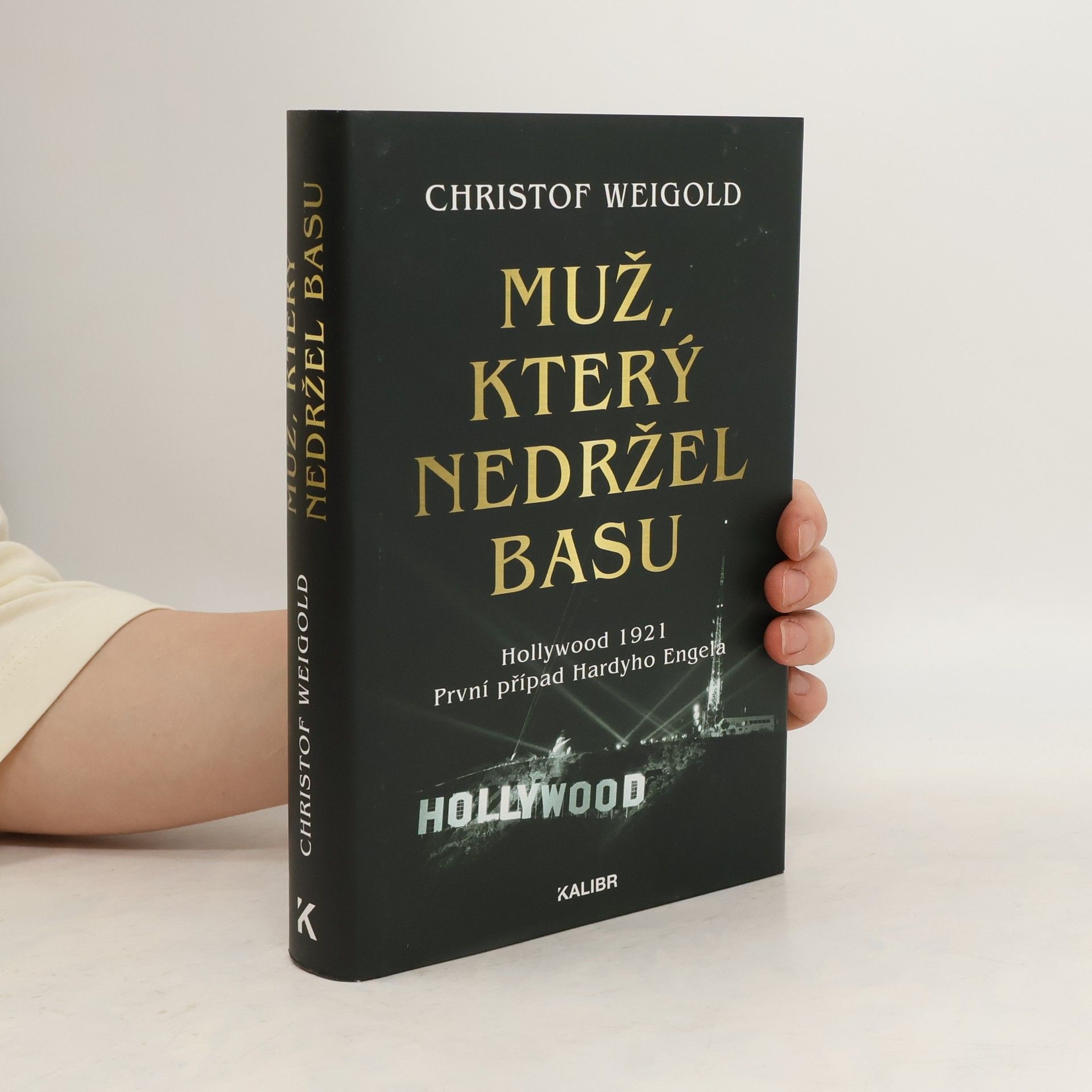 Muž, který nedržel basu