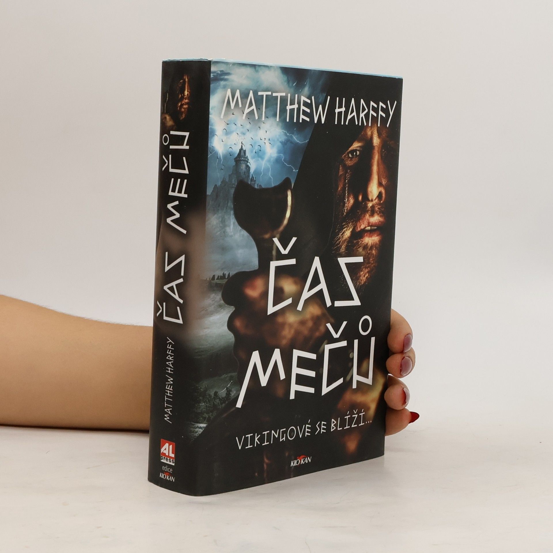 Matthew Harffy Čas mečů : Vikingové se blíží...