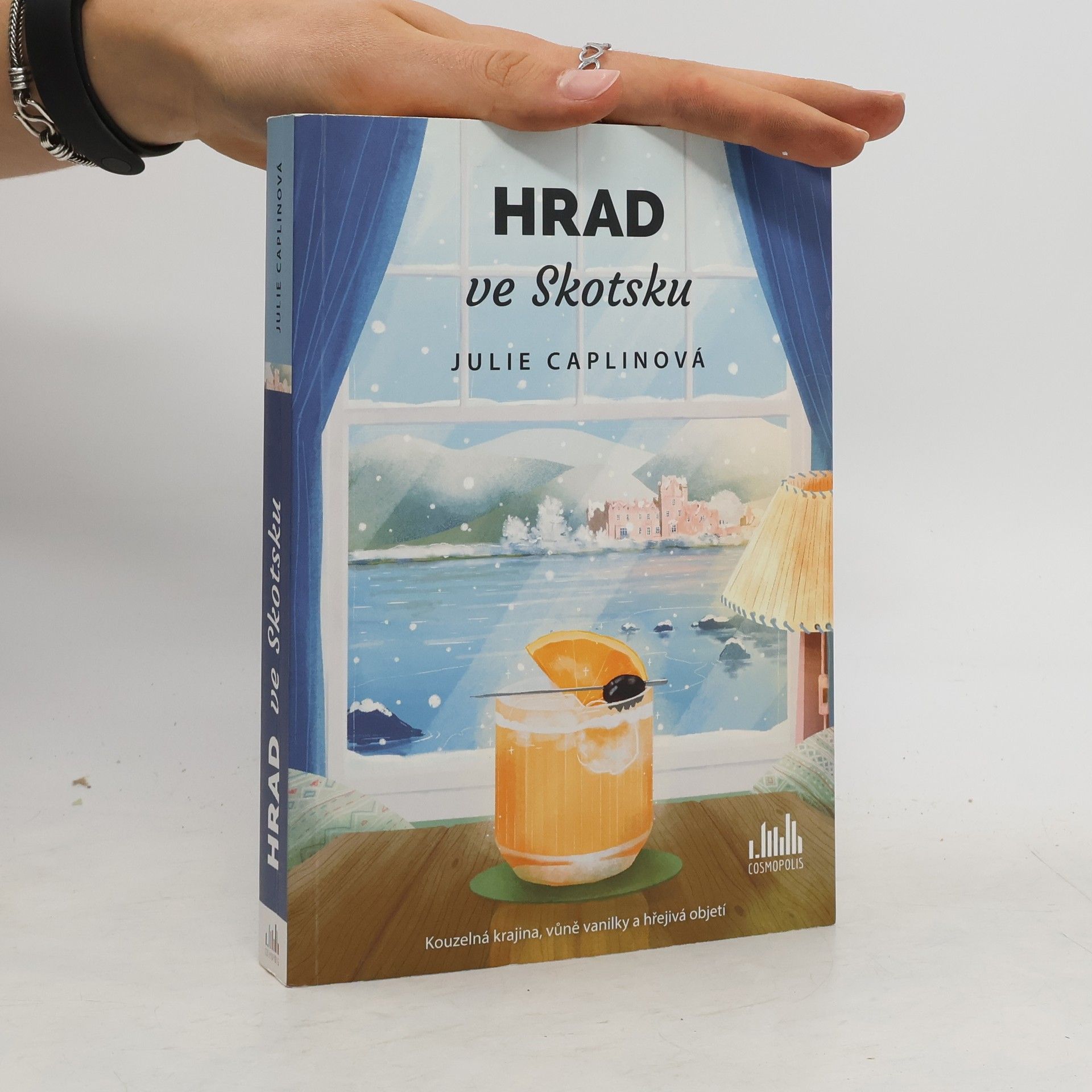 Julie Caplinová Hrad ve Skotsku