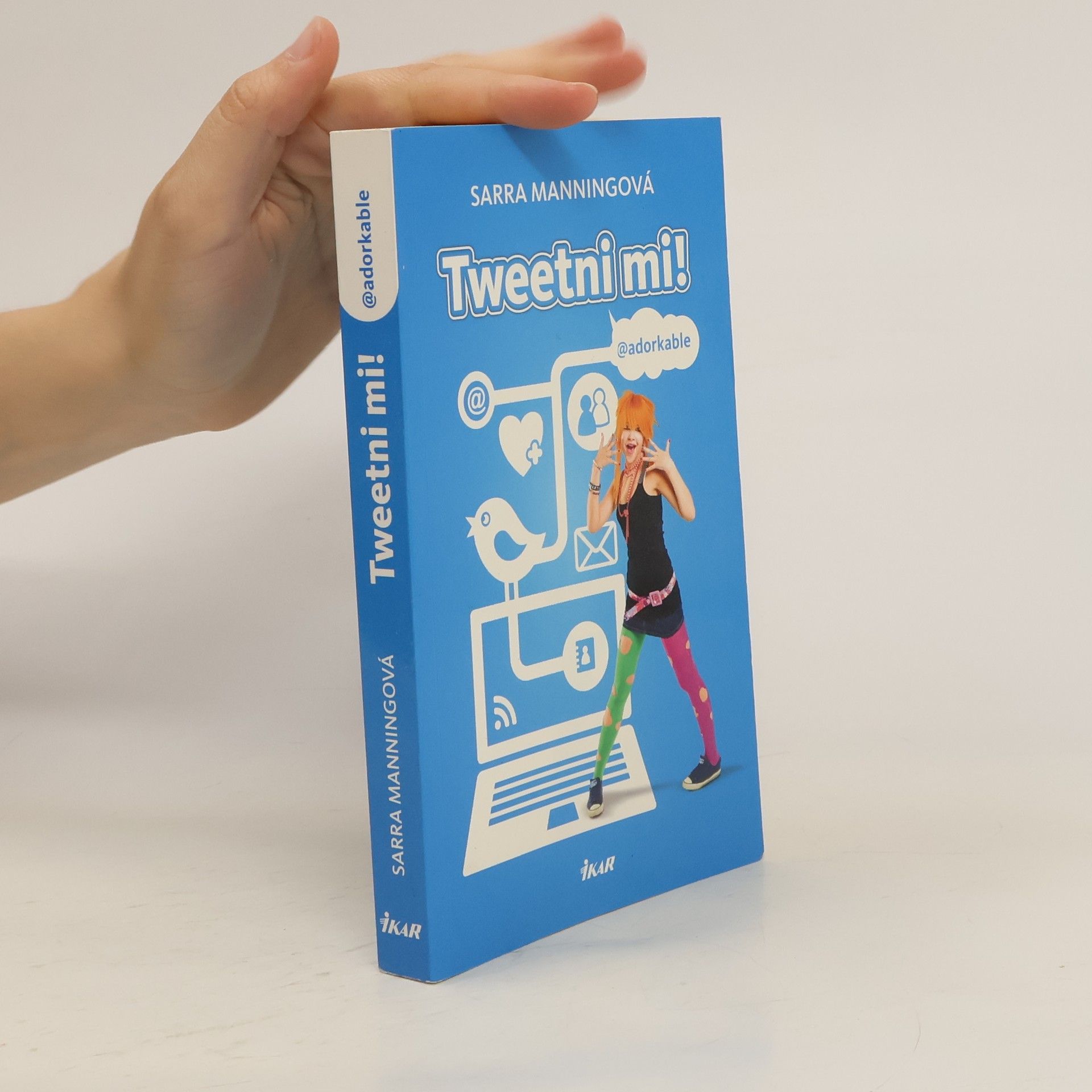 Sarra Manning Tweetni mi!