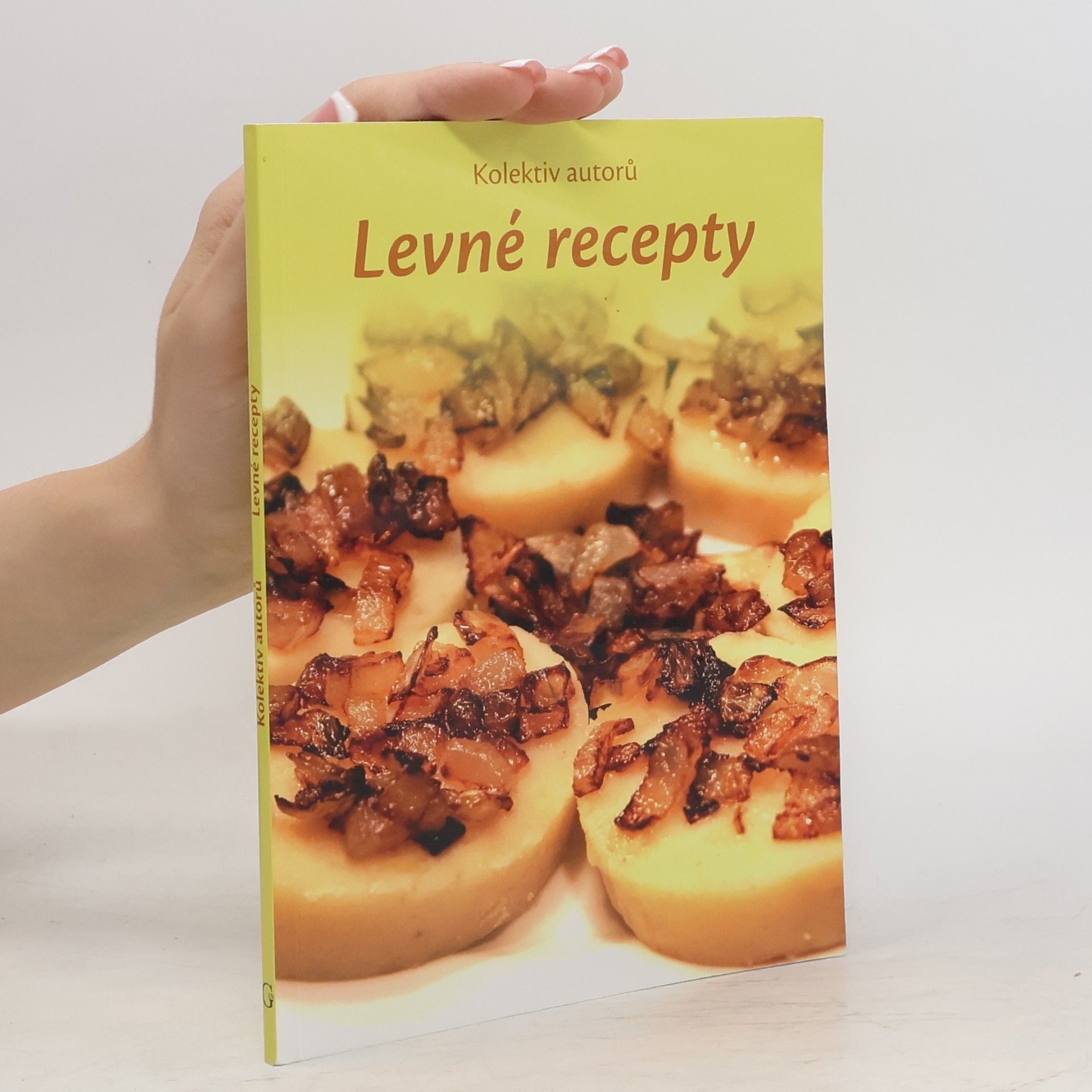 Autorenkollektiv Levné recepty