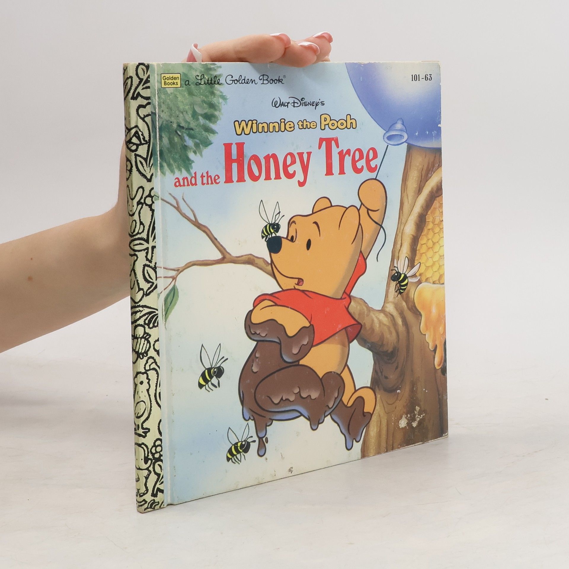 Mary Packard Winnie the Pooh and the Honey Tree