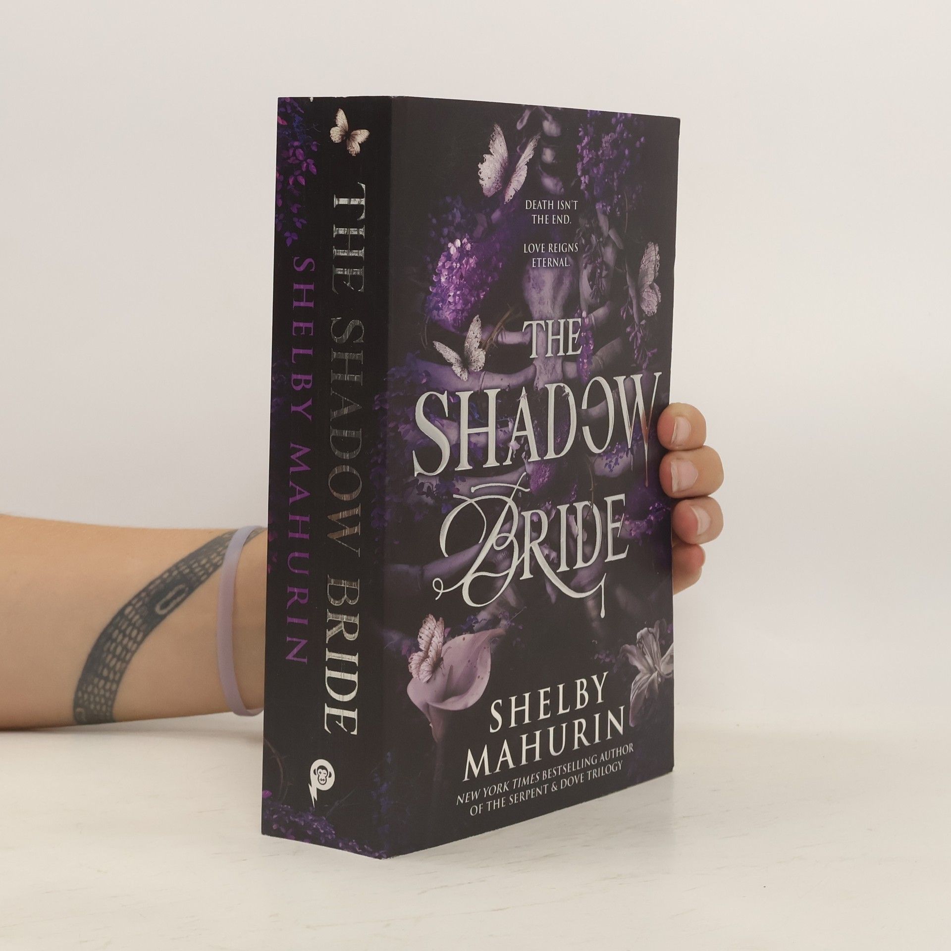 Shelby Mahurinová Scarlet Veil 2