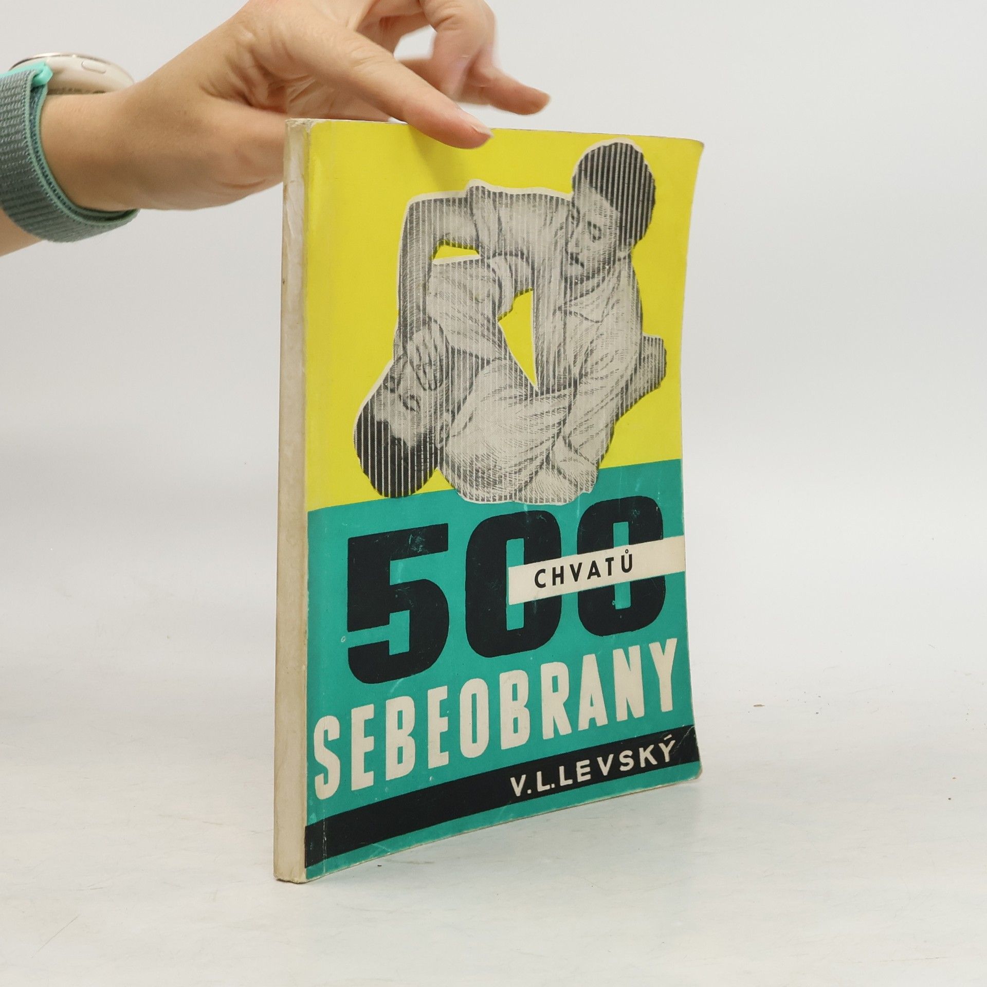 Vojtech L. Levský 500 chvatů sebeobrany