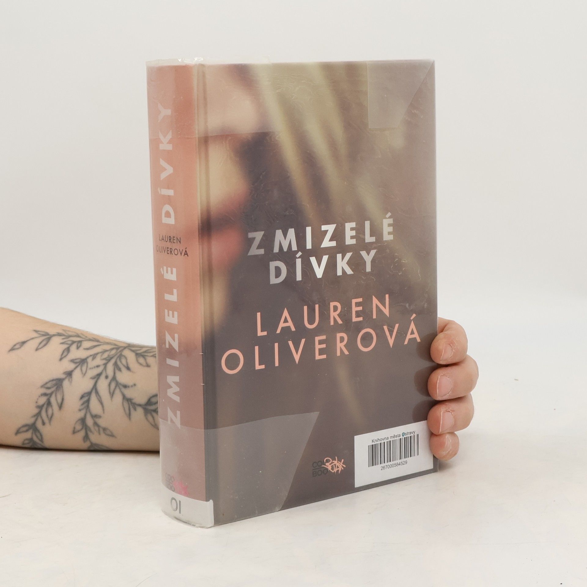 Lauren Oliverová Zmizelé dívky