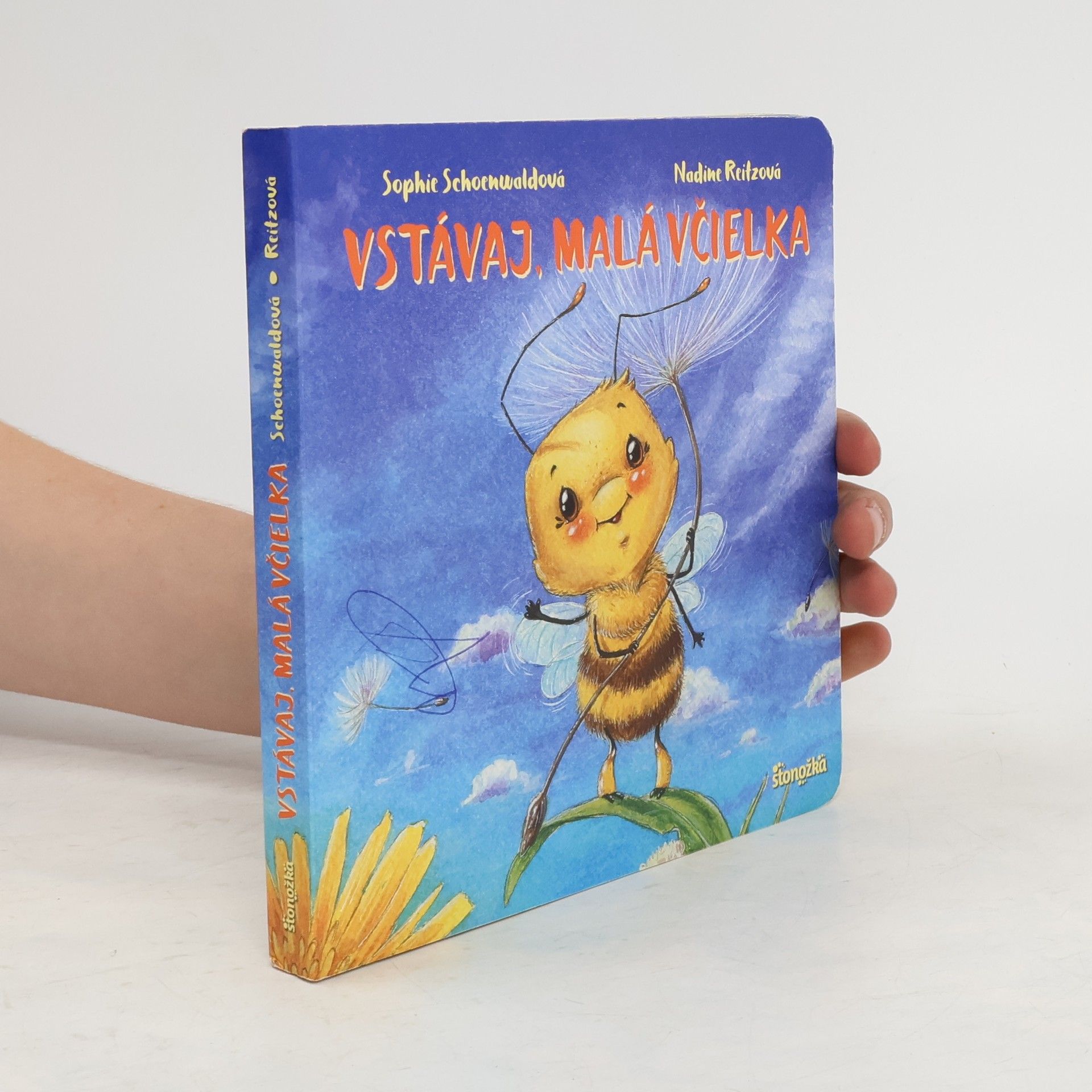 Sophie Schoenwald Vstávaj, malá včielka