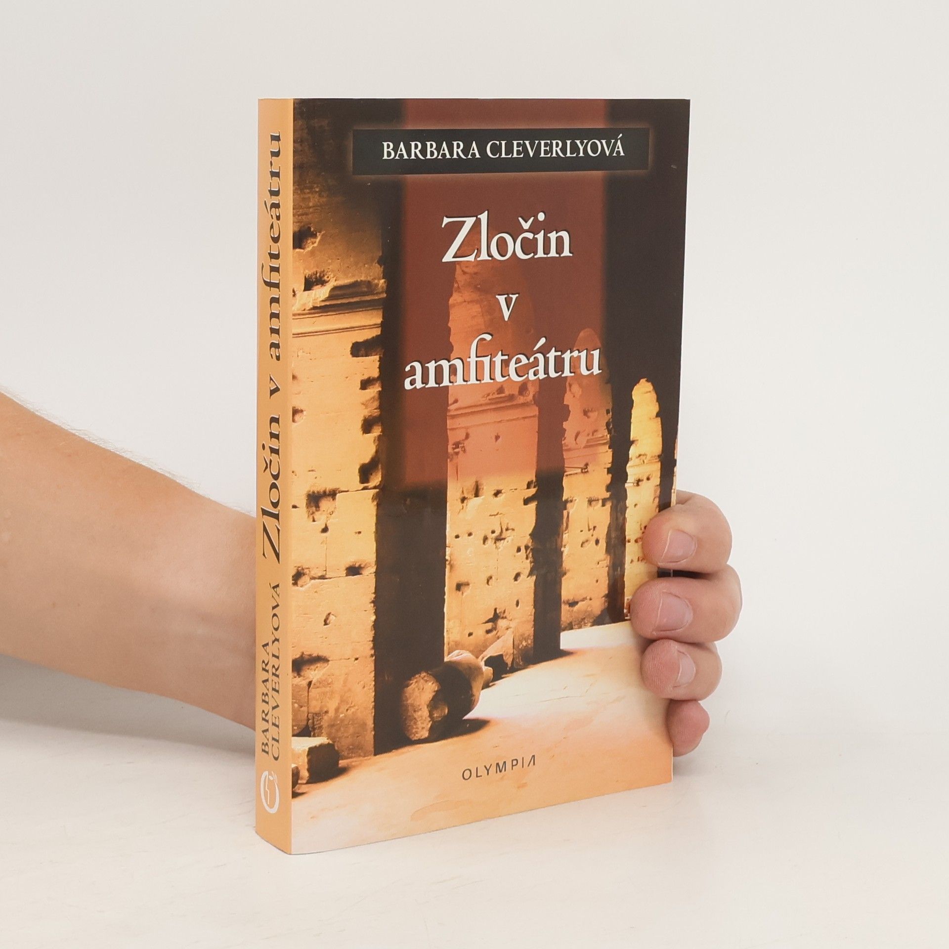 Barbara Cleverly Zločin v amfiteátru