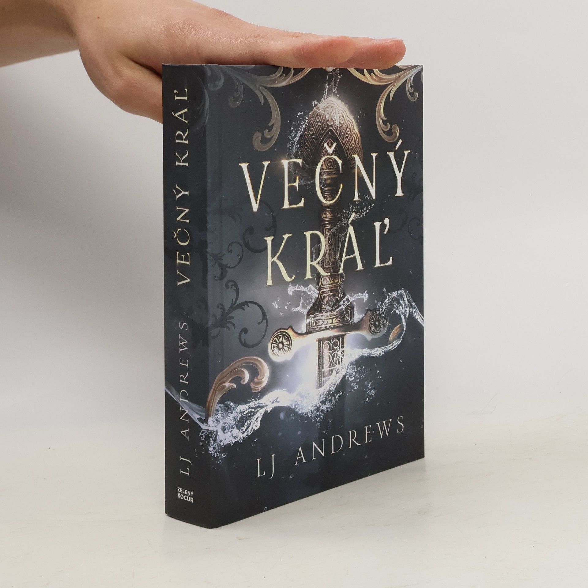 Lj Andrews Večný kráľ