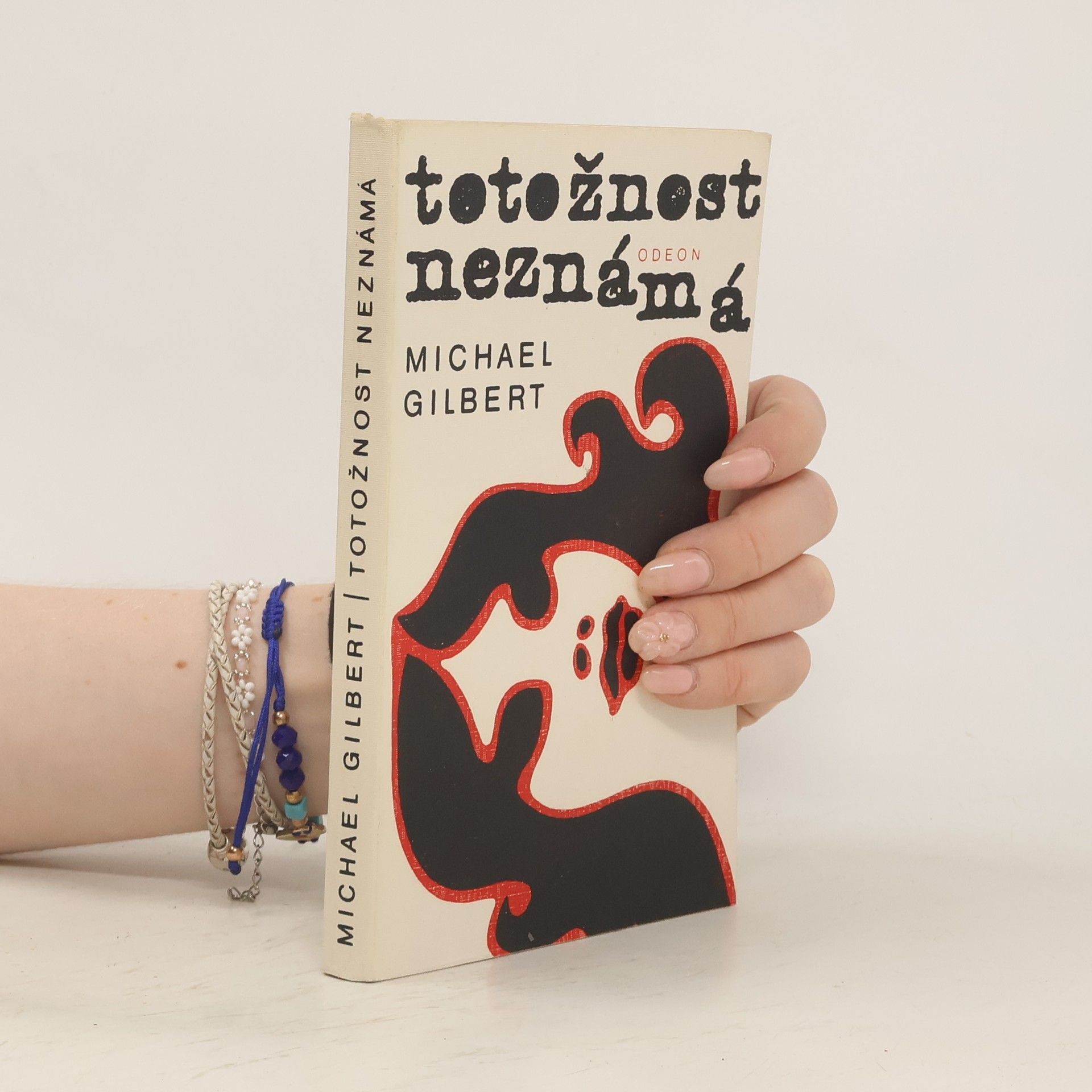 Michael Francis Gilbert Totožnost neznámá