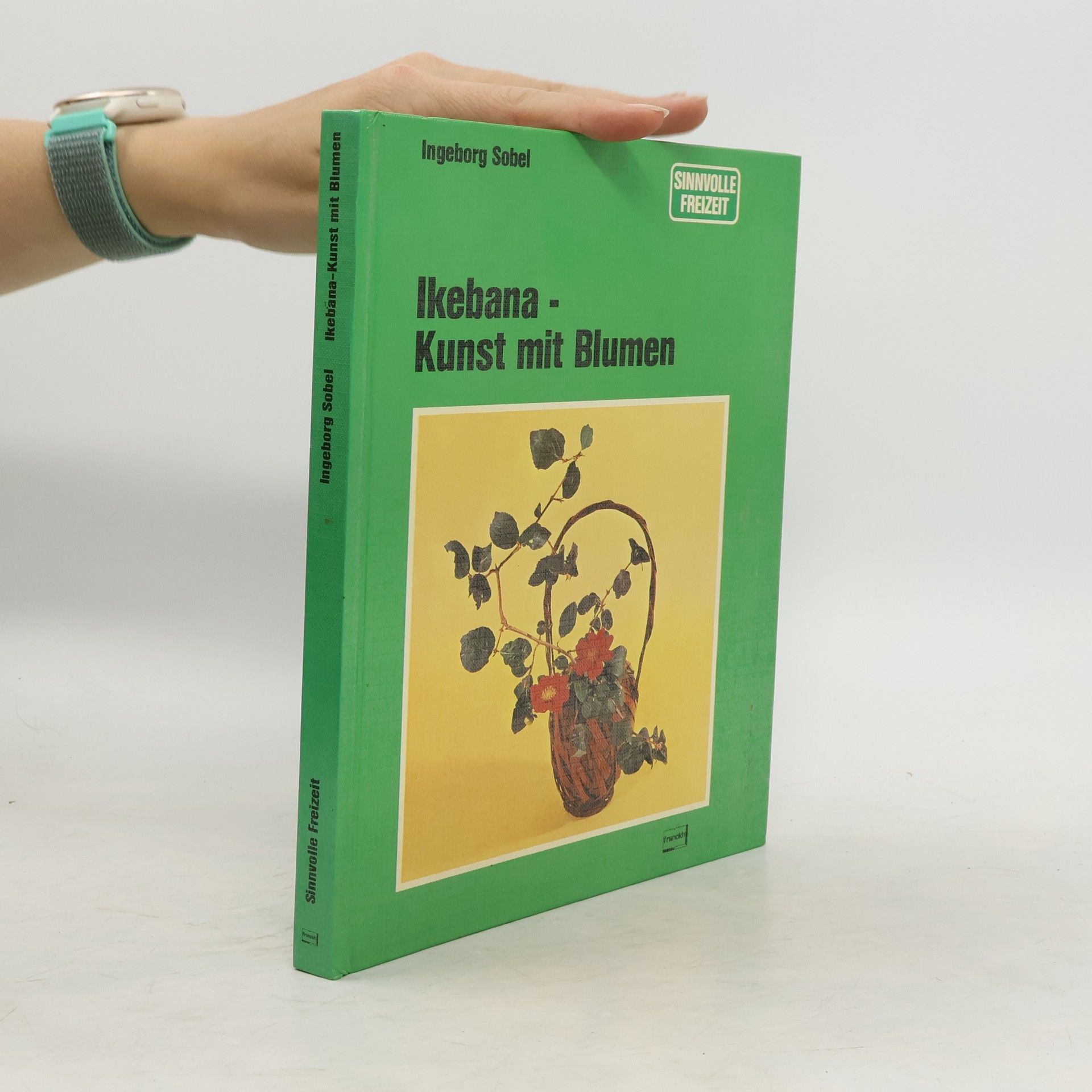 Ingeborg Sobel Ikebana, Kunst mit Blumen