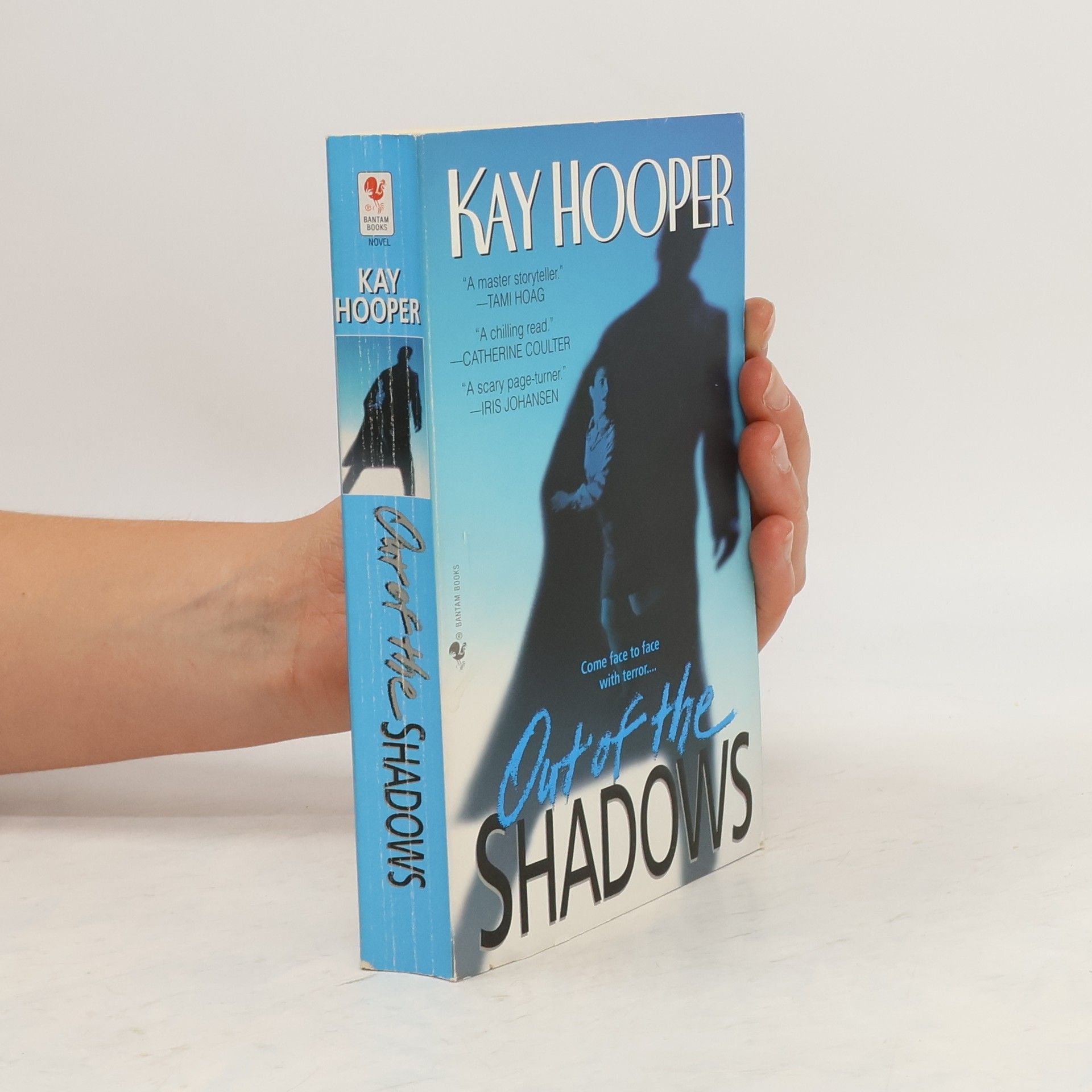 Kay Hooper Out of the Shadows