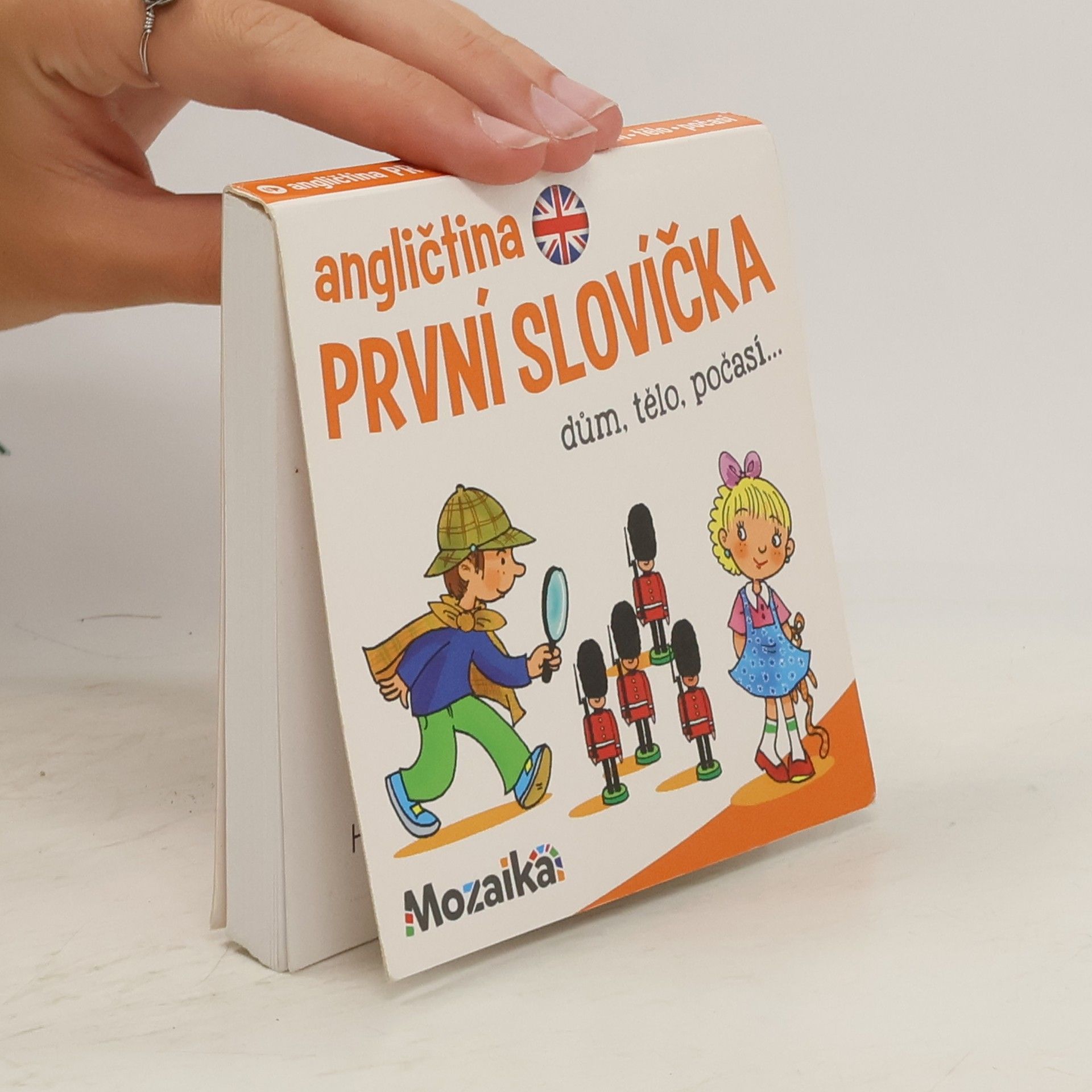 Pavlína Šamalíková Angličtina: první slovíčka. Dům, tělo, počasí...