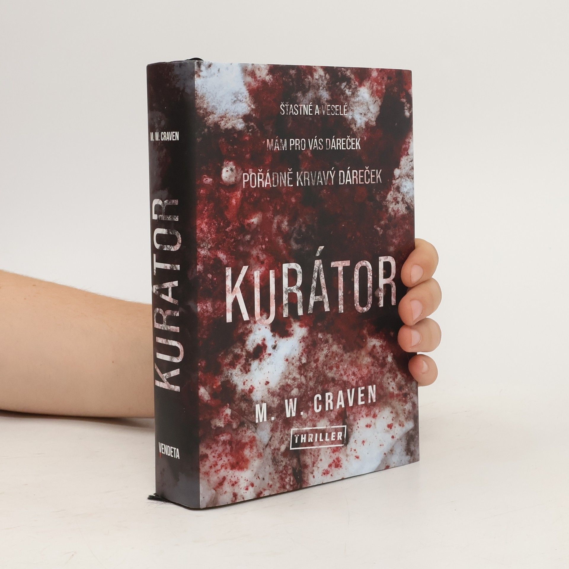 M. W. Craven Kurátor
