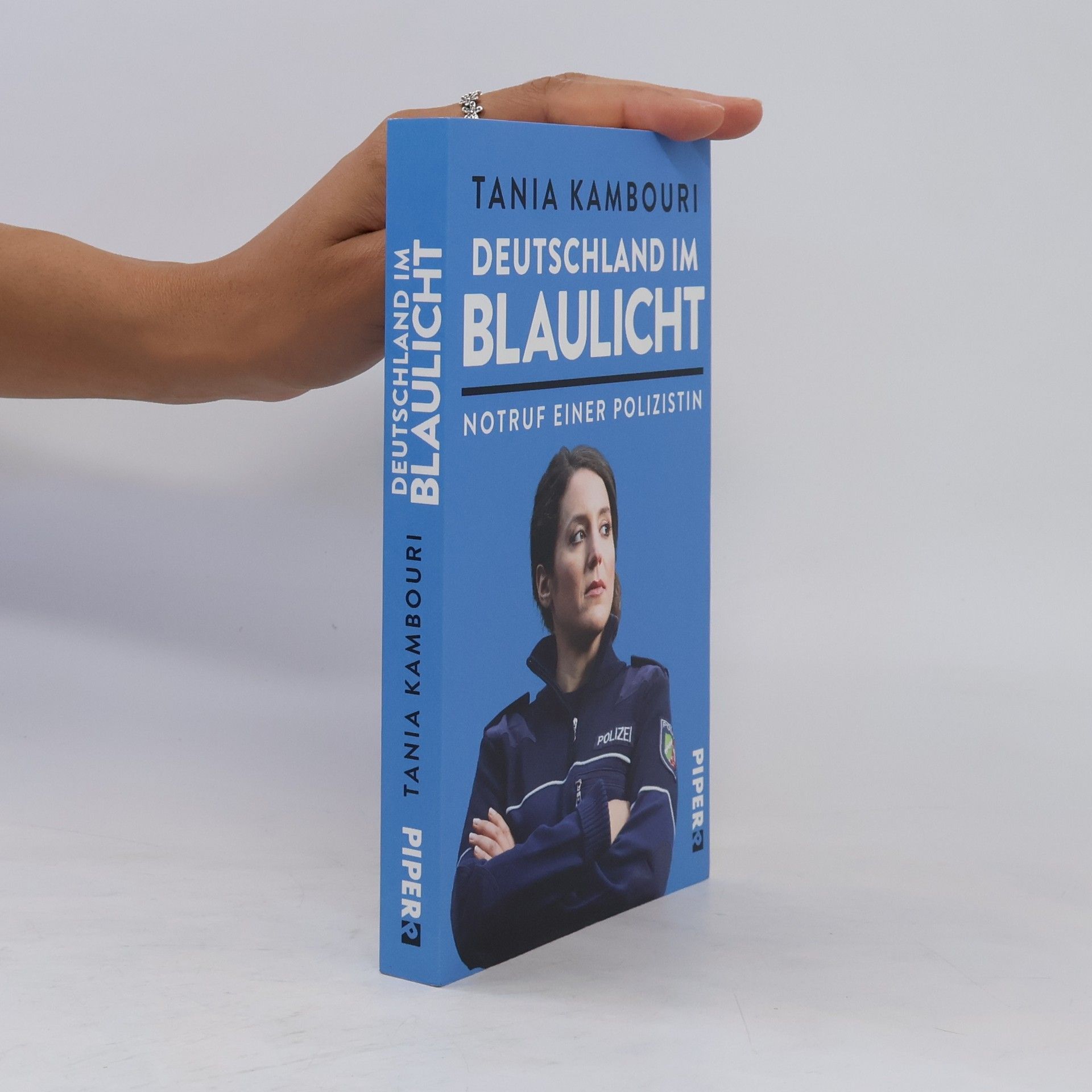 Tania Kambouri Deutschland im Blaulicht : Notruf einer Polizistin