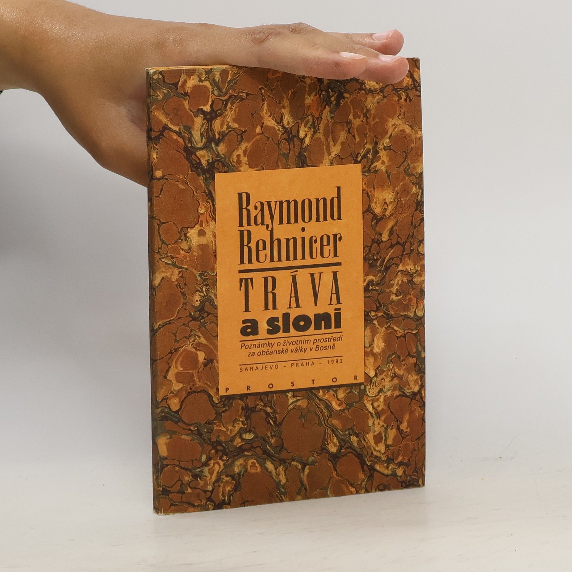 Raymond Rehnicer Tráva a sloni