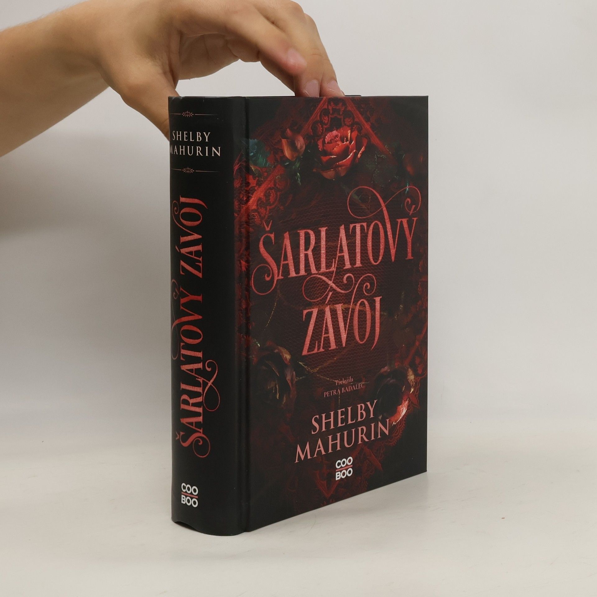Shelby Mahurinová Šarlatový závoj