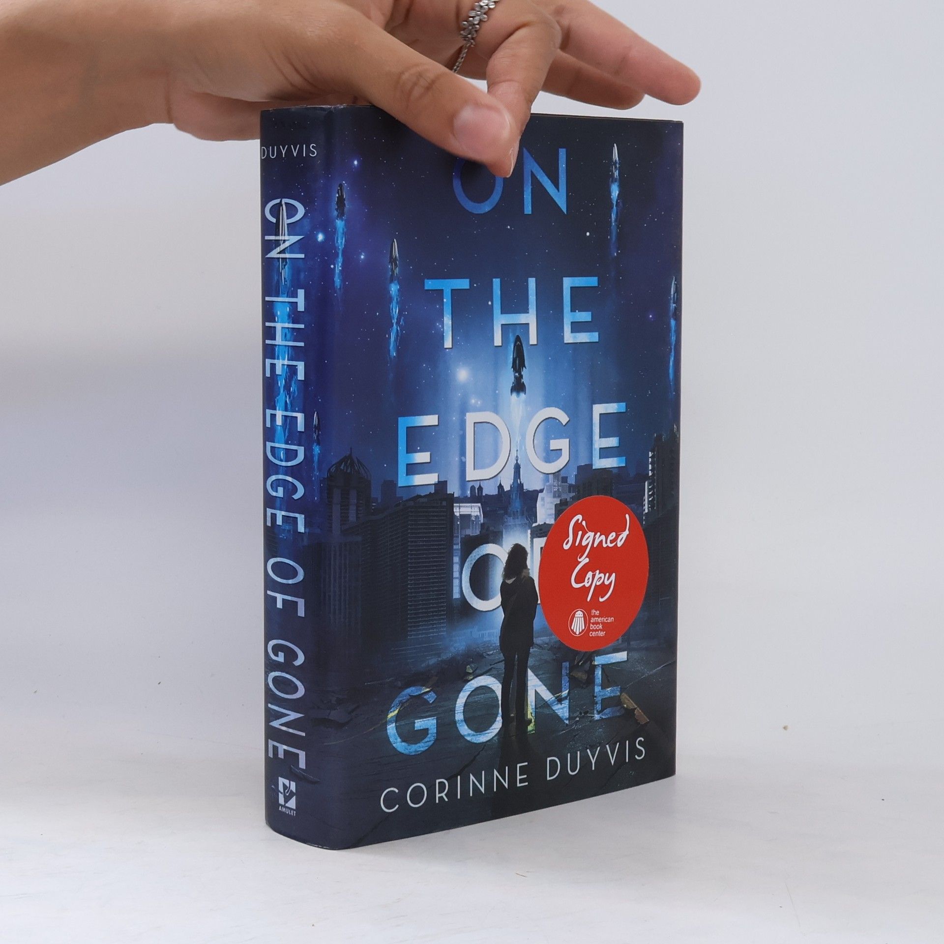 Corinne Duyvis On the Edge of Gone