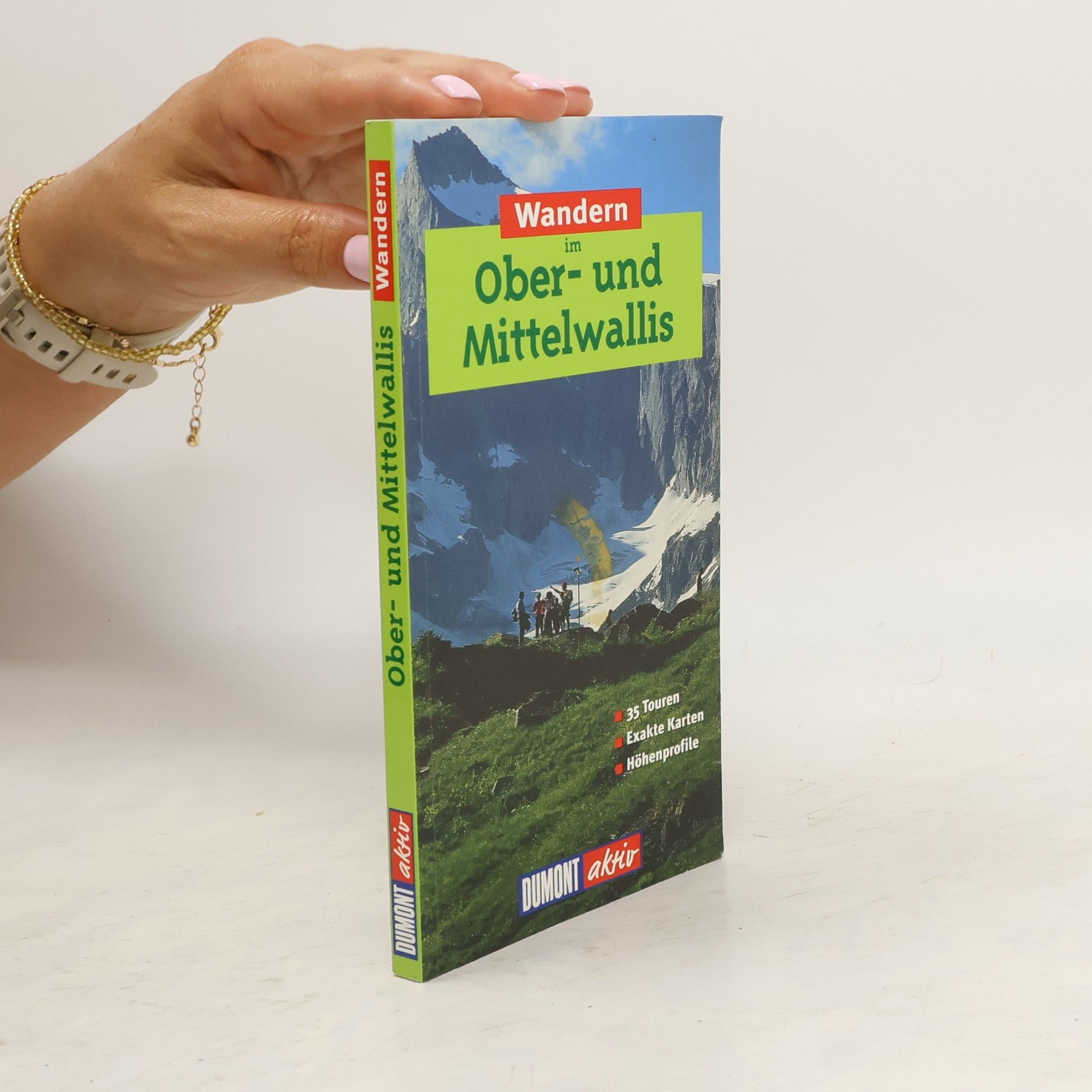 Erika Schumacher Wandern im Mittel- und Oberwallis