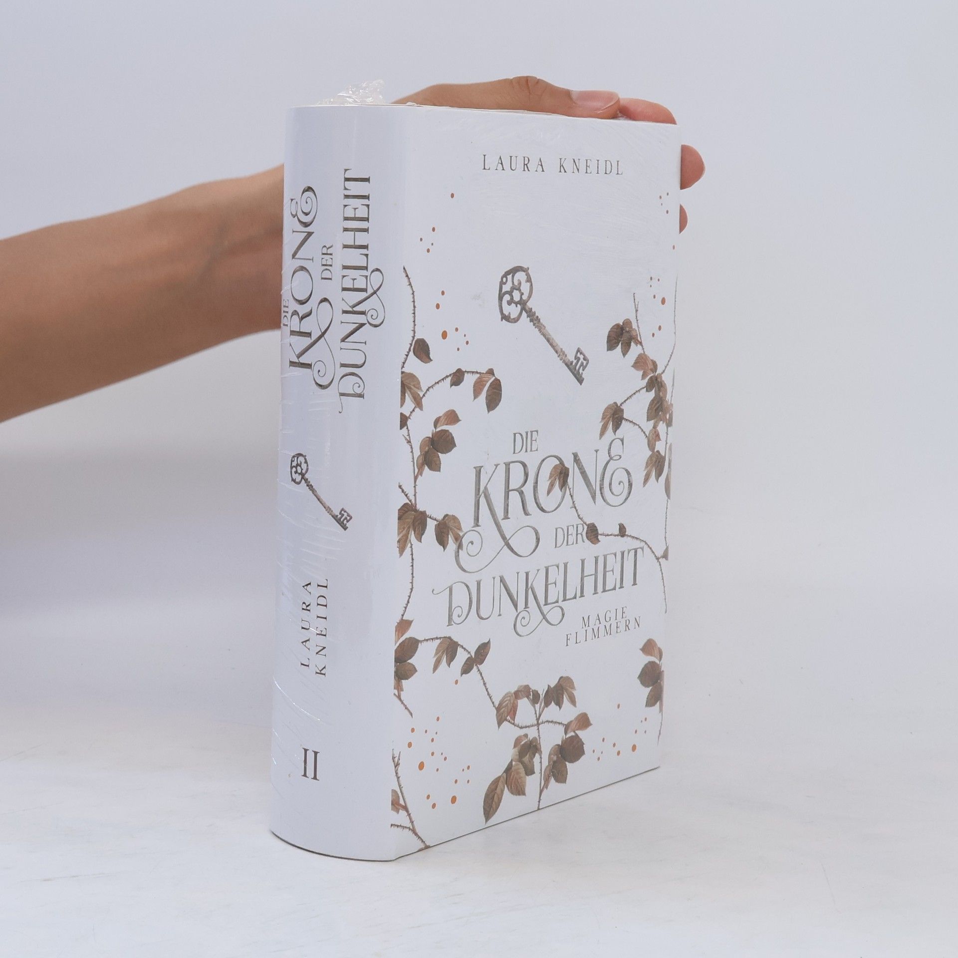 Laura Kneidl Die Krone der Dunkelheit II