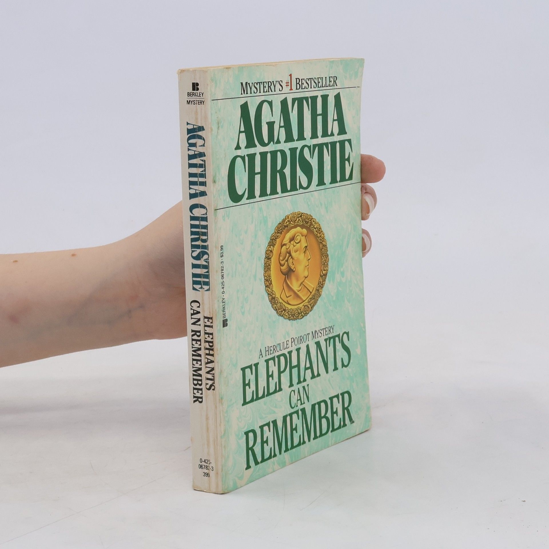Agatha Christie Elephants can remember