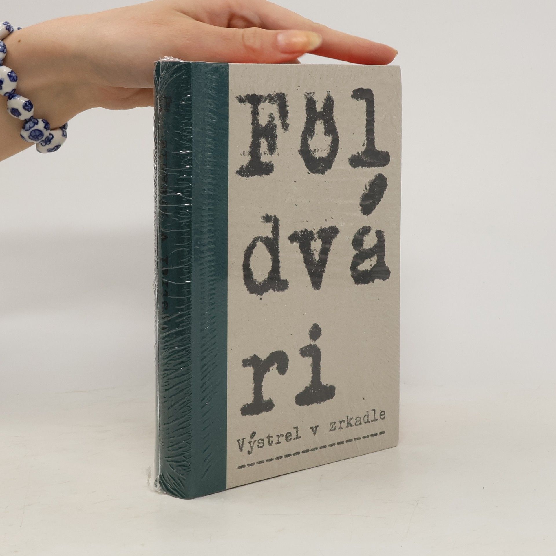 Kornel Földvári Výstrel v zrkadle