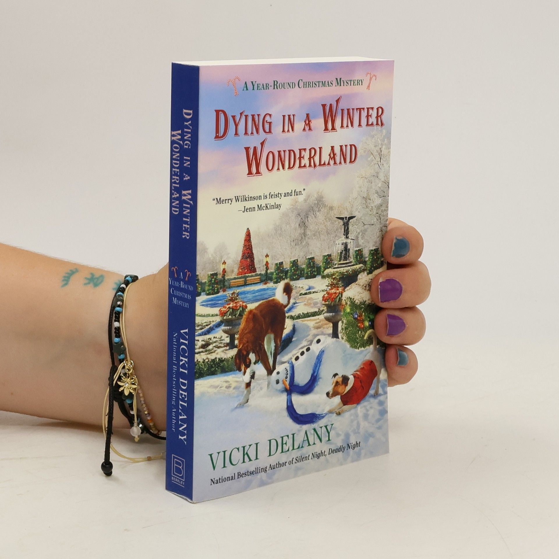 Vicki Delany Dying In A Winter Wonderland