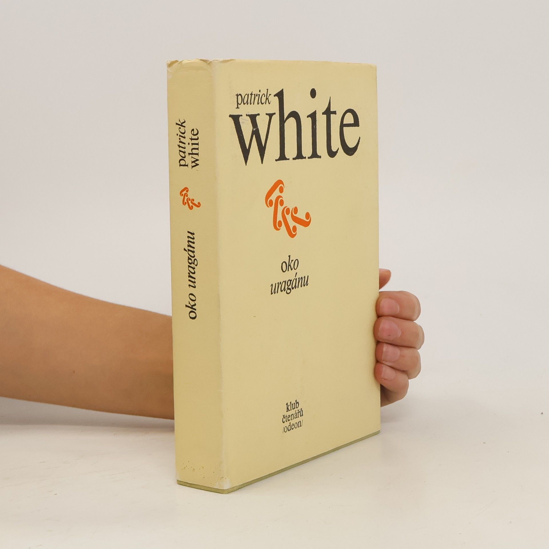 Patrick White Oko uragánu