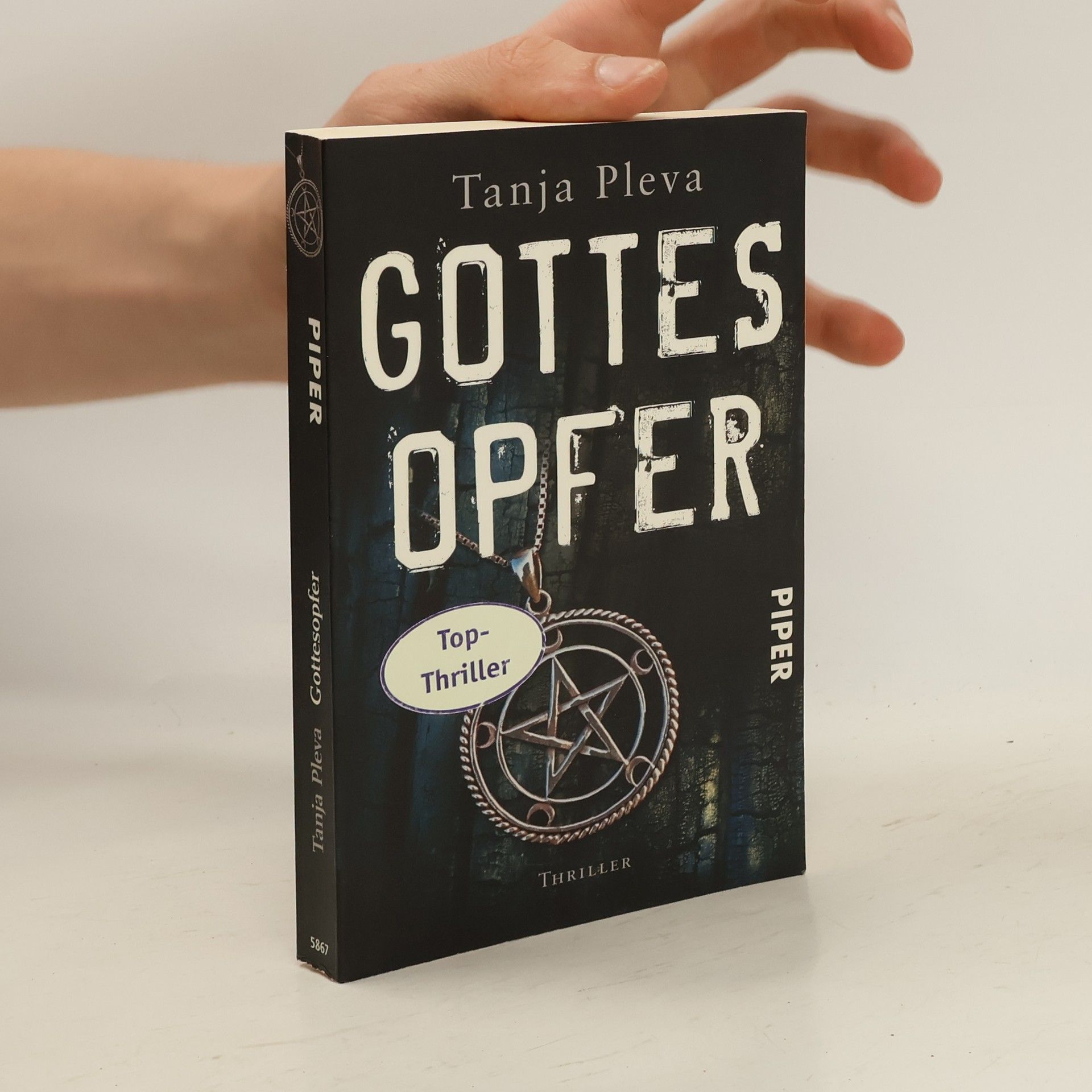 Tanja Pleva Gottesopfer