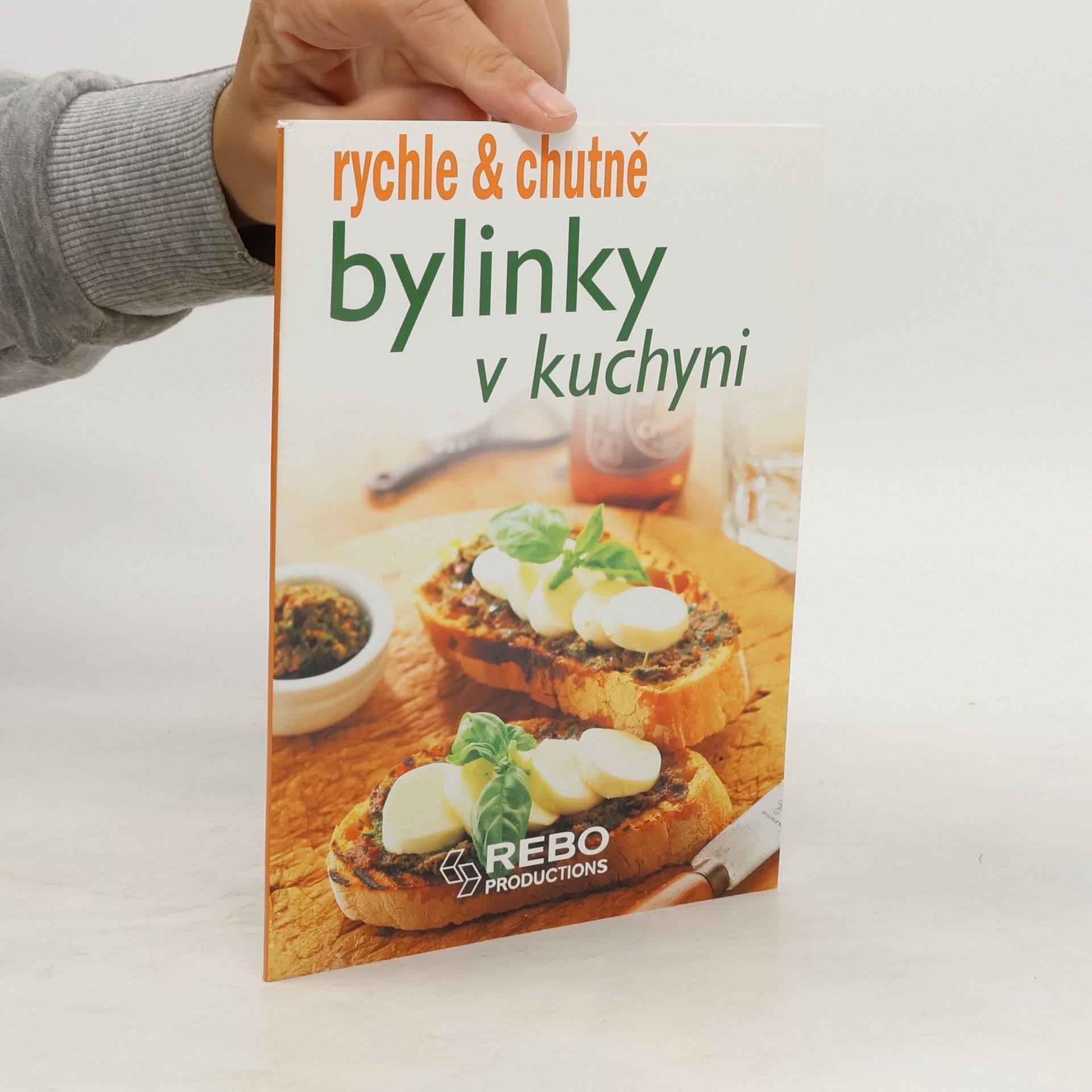 Kolektiv autorů Bylinky v kuchyni