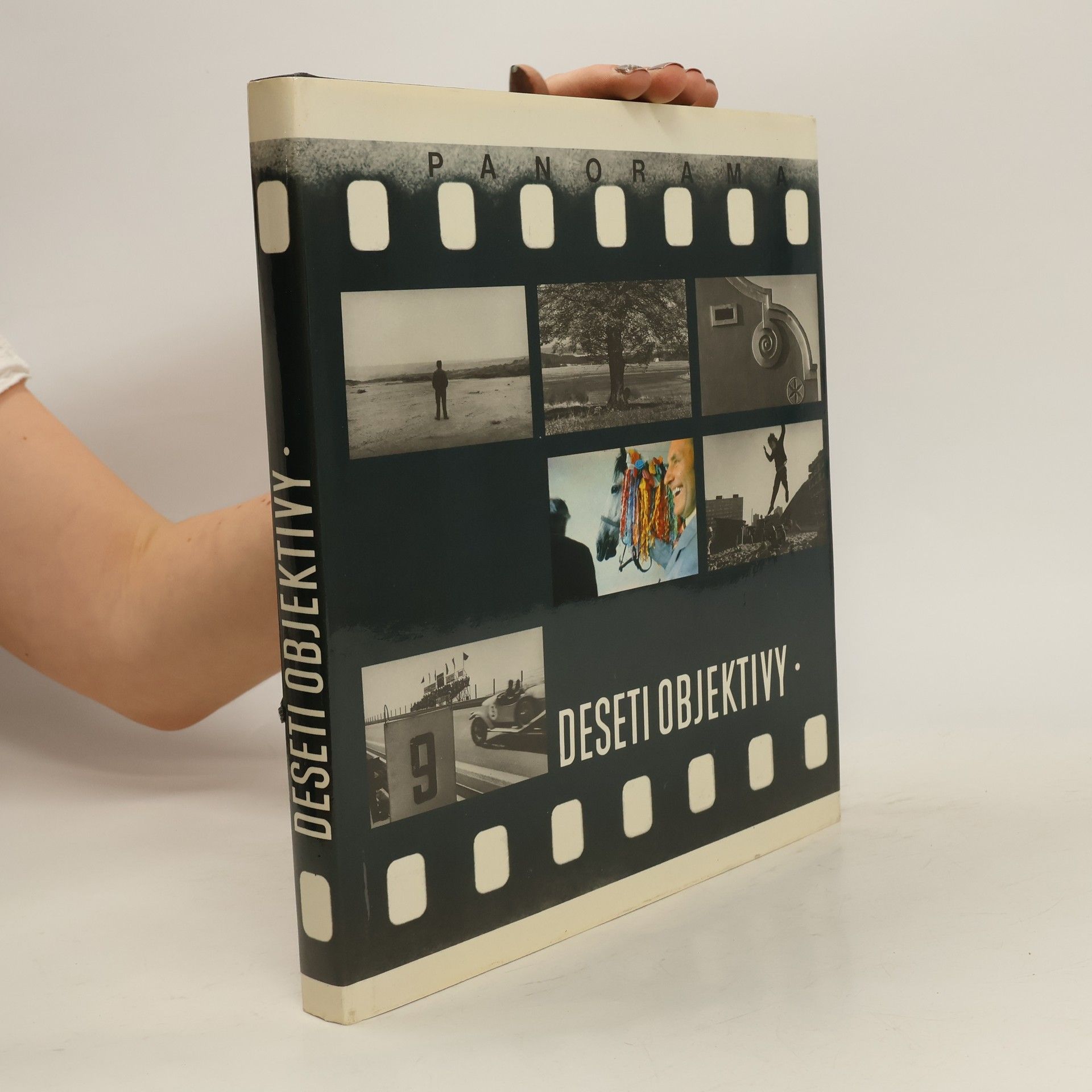AA.VV. Deseti objektivy