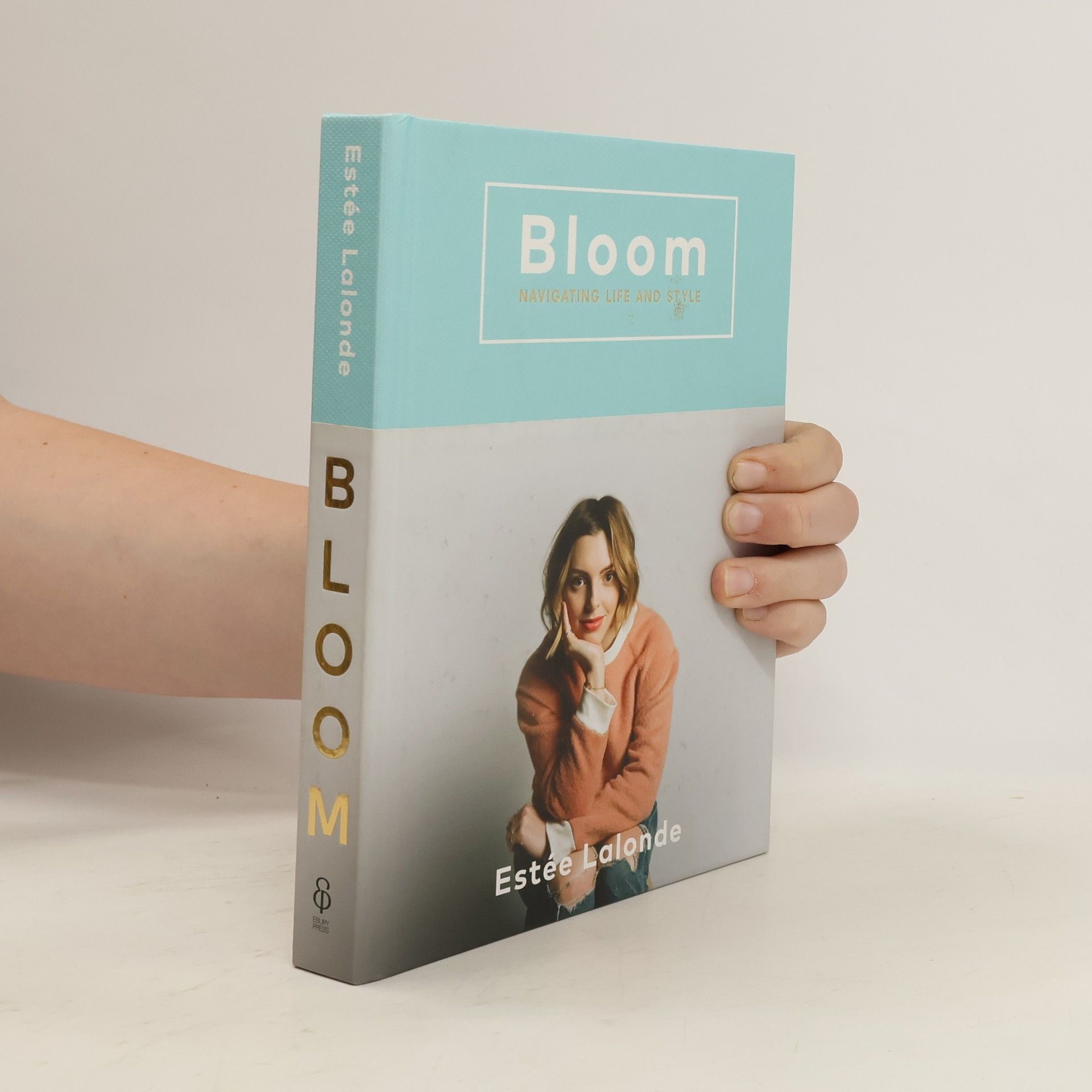 Este e. Lalonde Bloom. Navigating life and style
