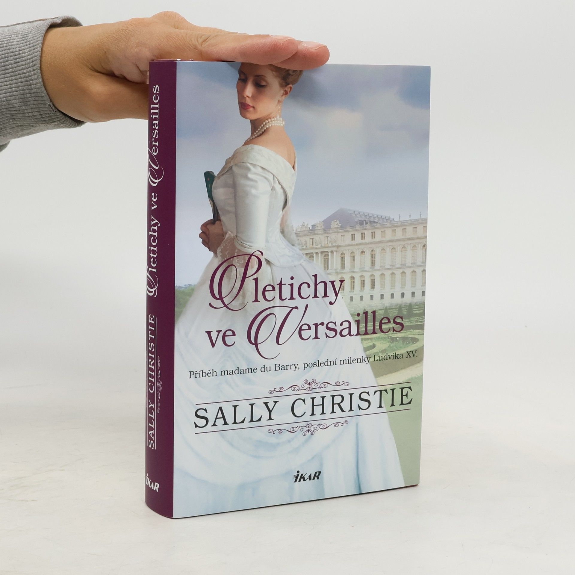 Sally Christie Pletichy ve Versailles