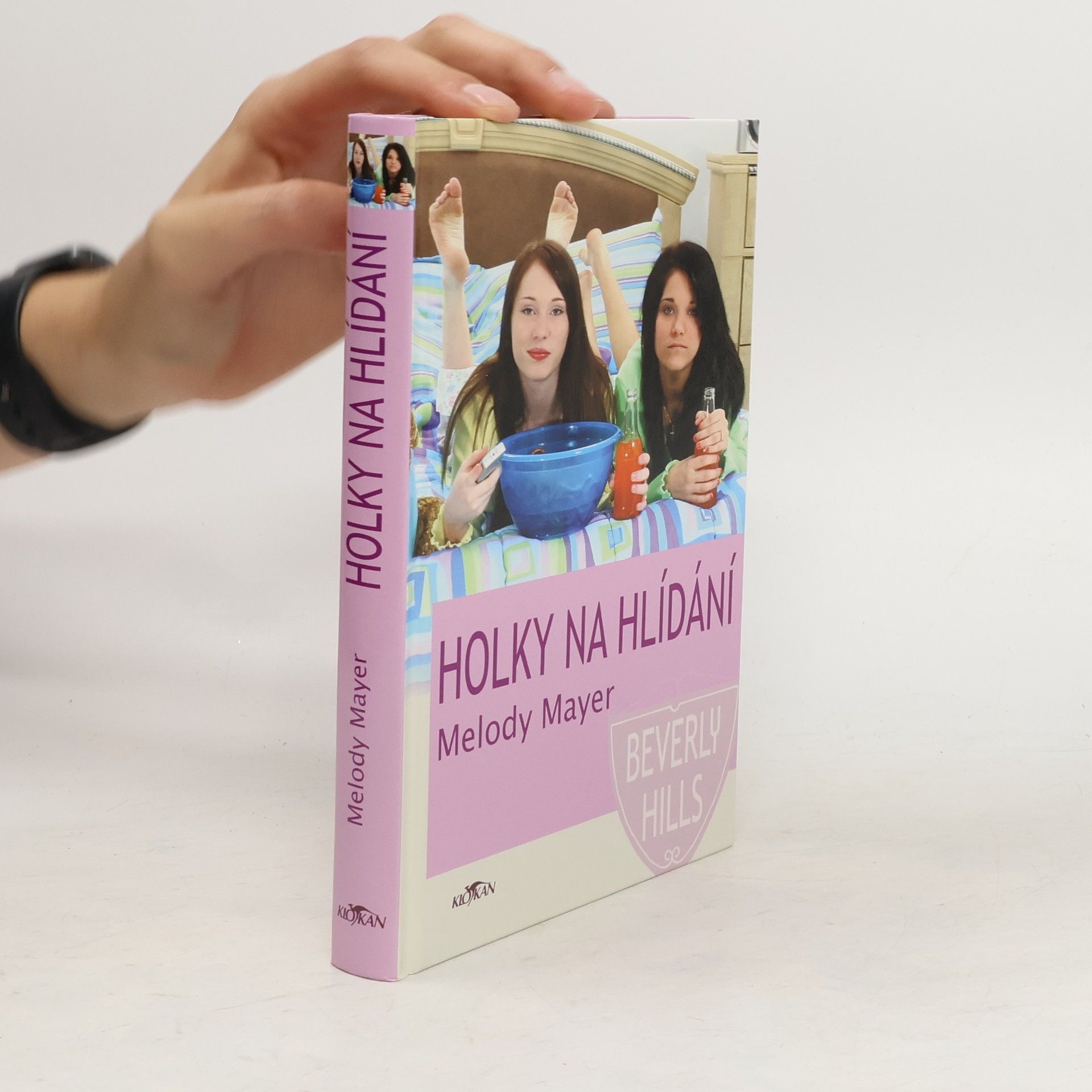 Melody Mayer Holky na hlídání. Kamarádky do deště.