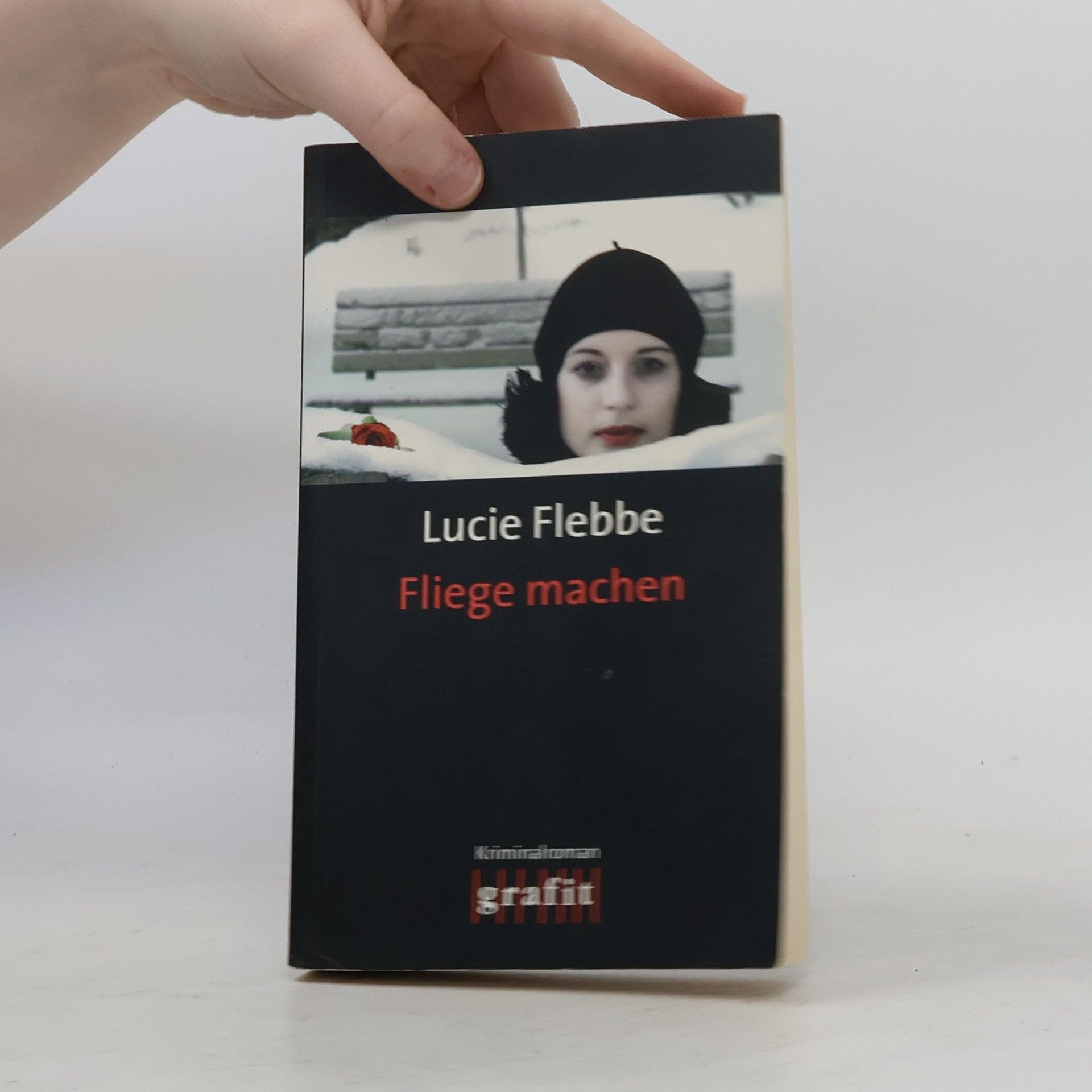 Lucie Flebbe Fliege machen