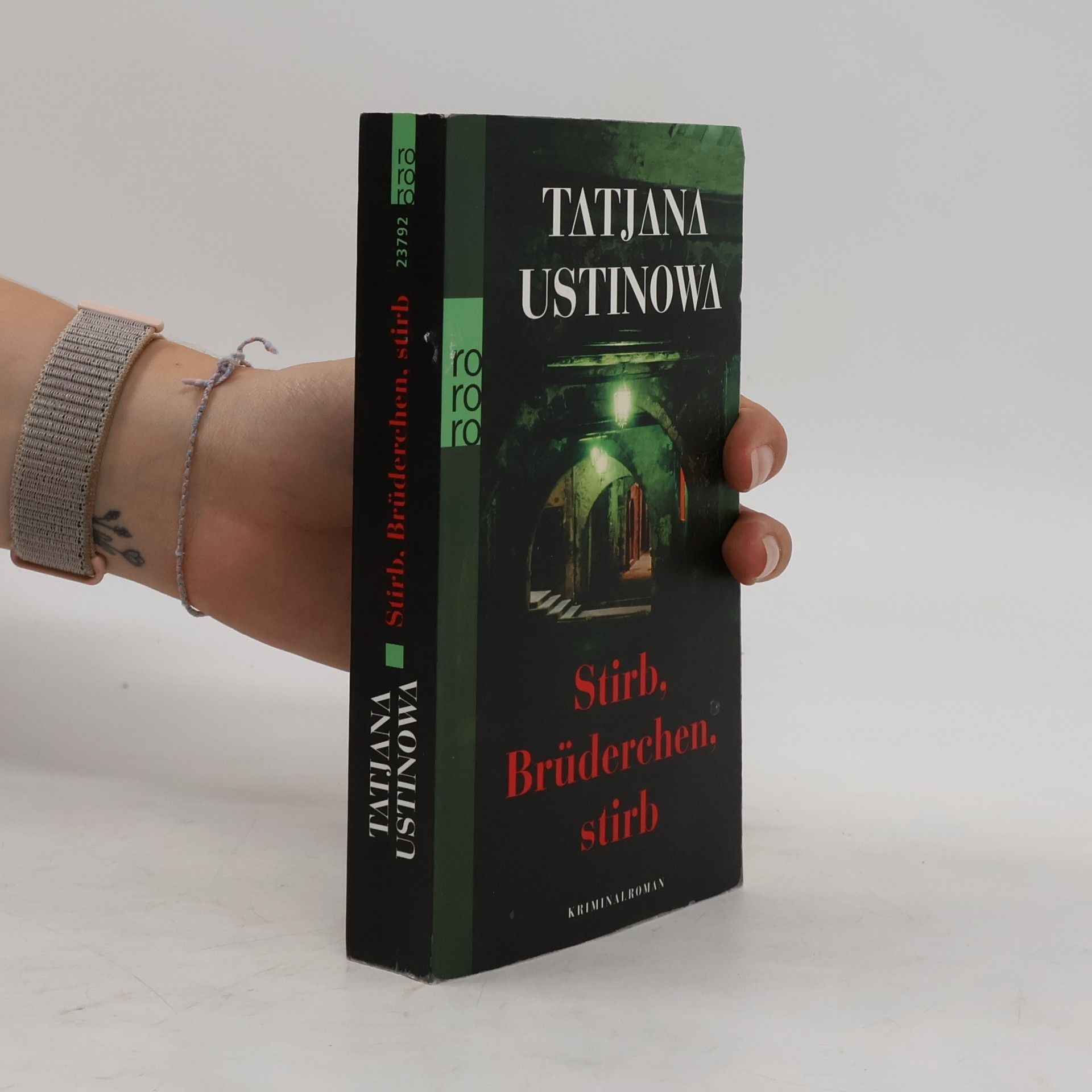 Tatjana Ustinova Stirb, Brüderchen, stirb