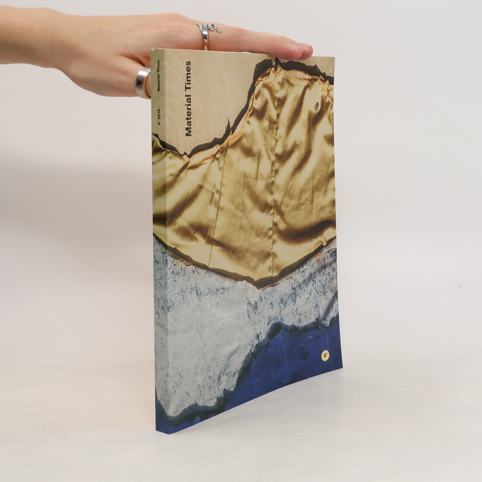 Collectif d'auteurs Material Times 4/2019