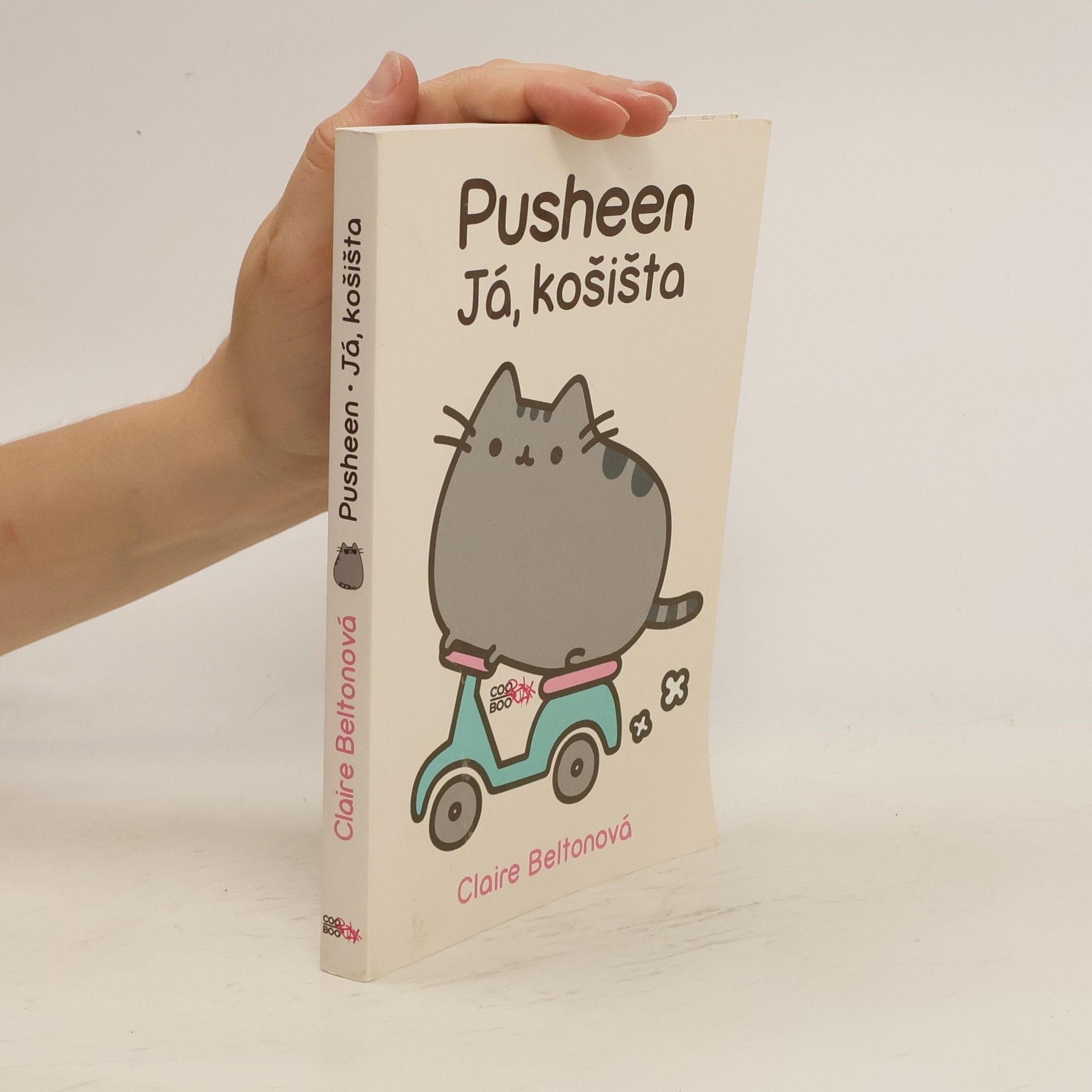Claire Belton Pusheen. Já, košišta