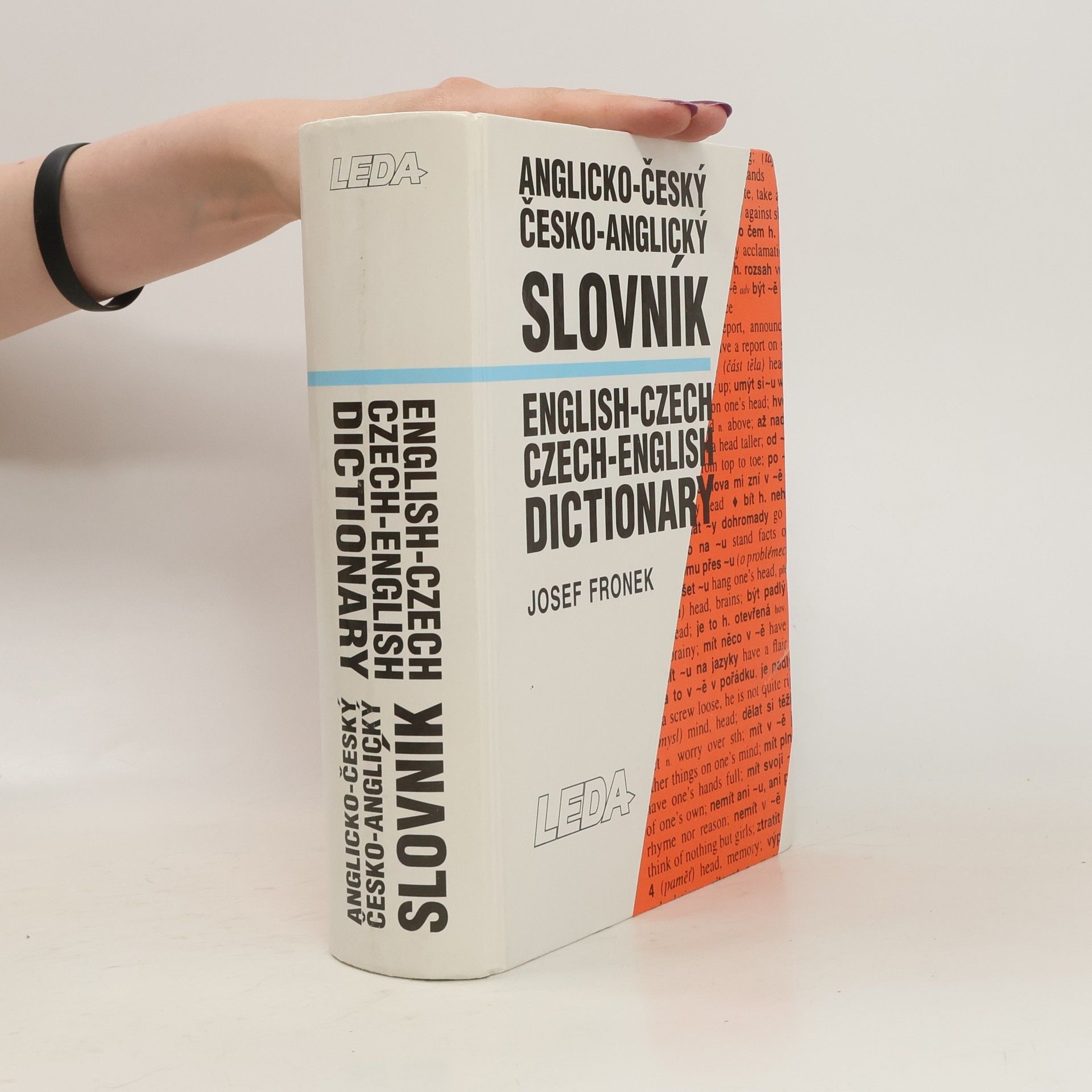 Josef Fronek Anglicko-český, česko-anglický slovník = English-czech, czech-english dictionary
