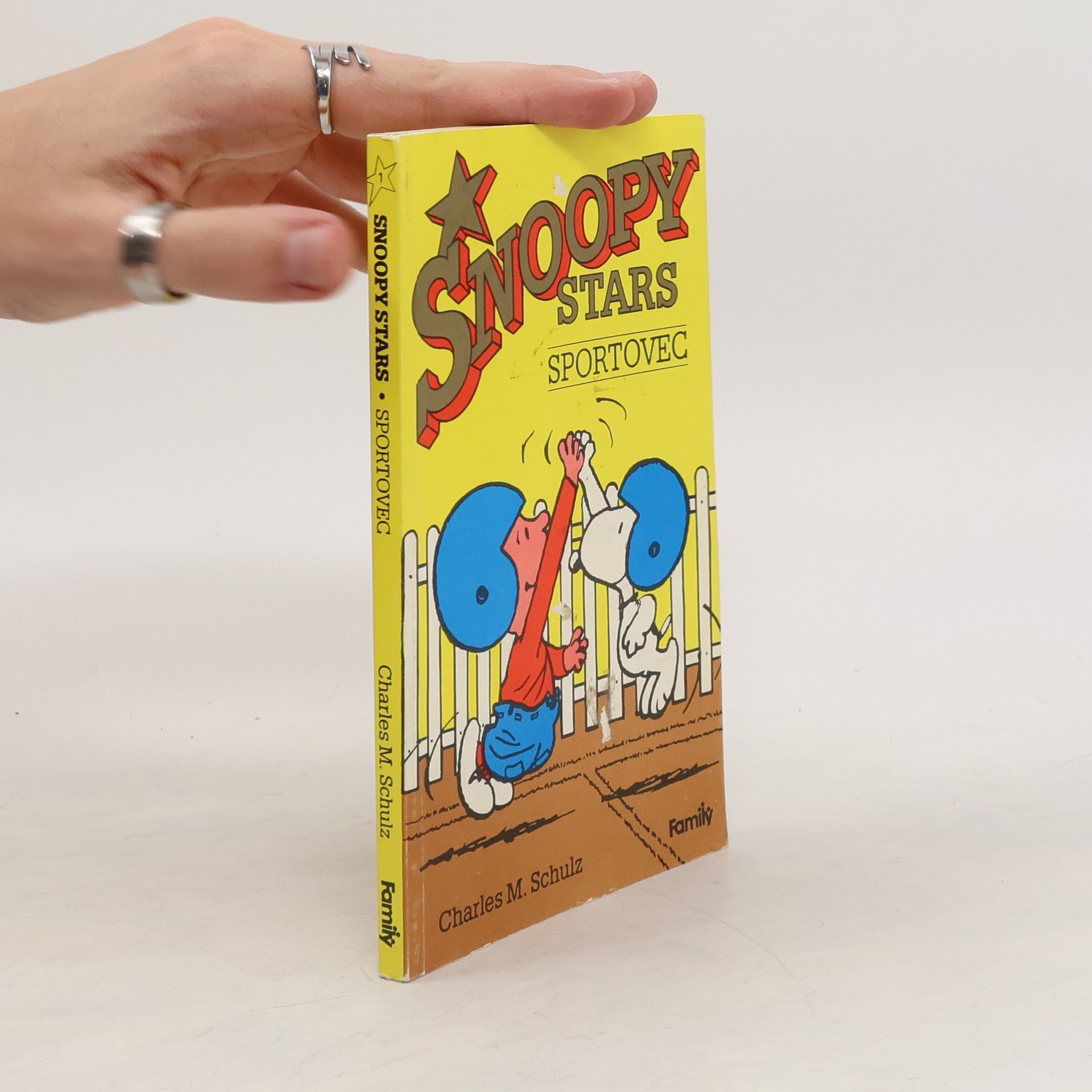Charles Schulz Snoopy stars. Sportovec