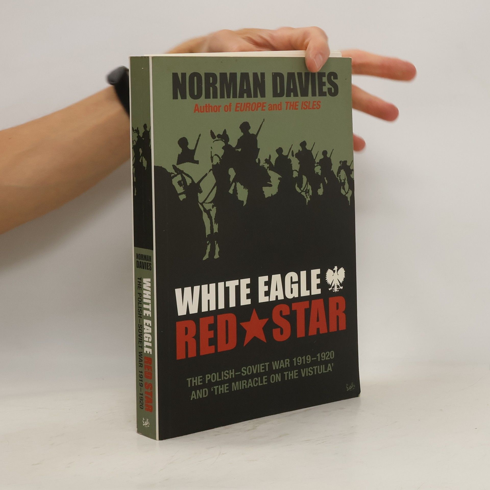 Norman Davies White Eagle, Red Star