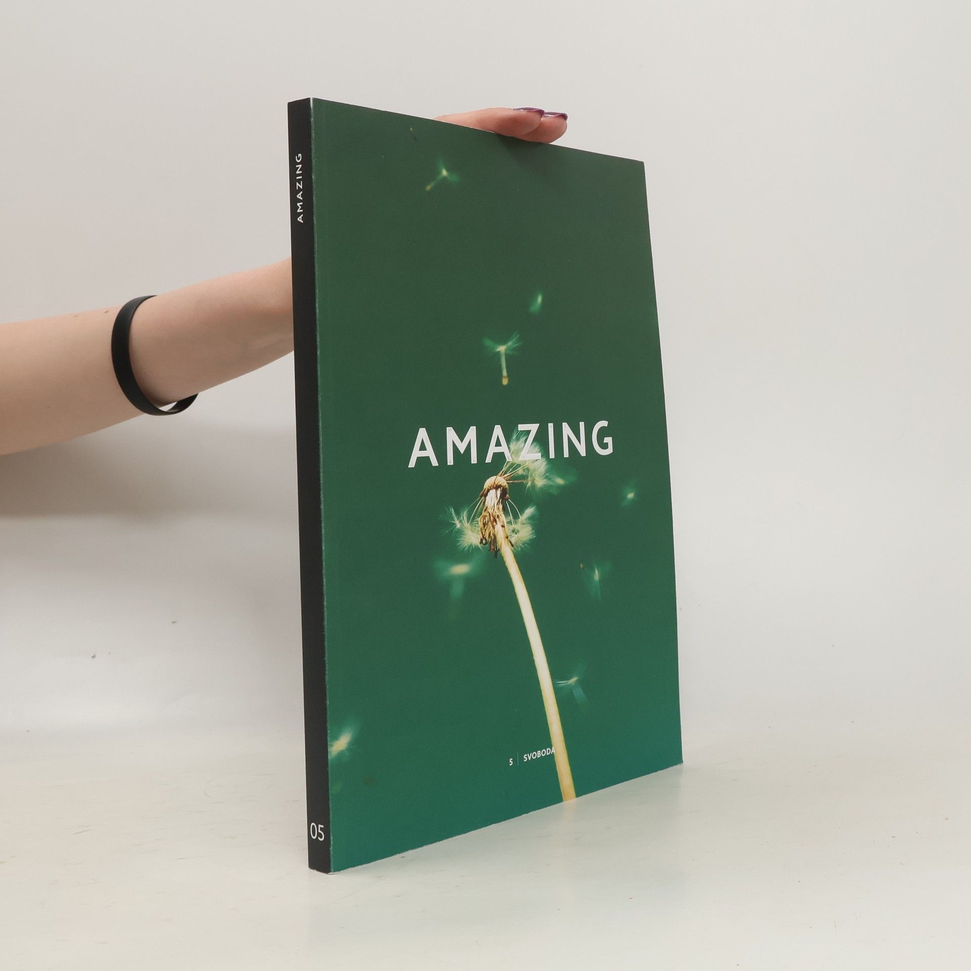 Autores varios Amazing 05/2022