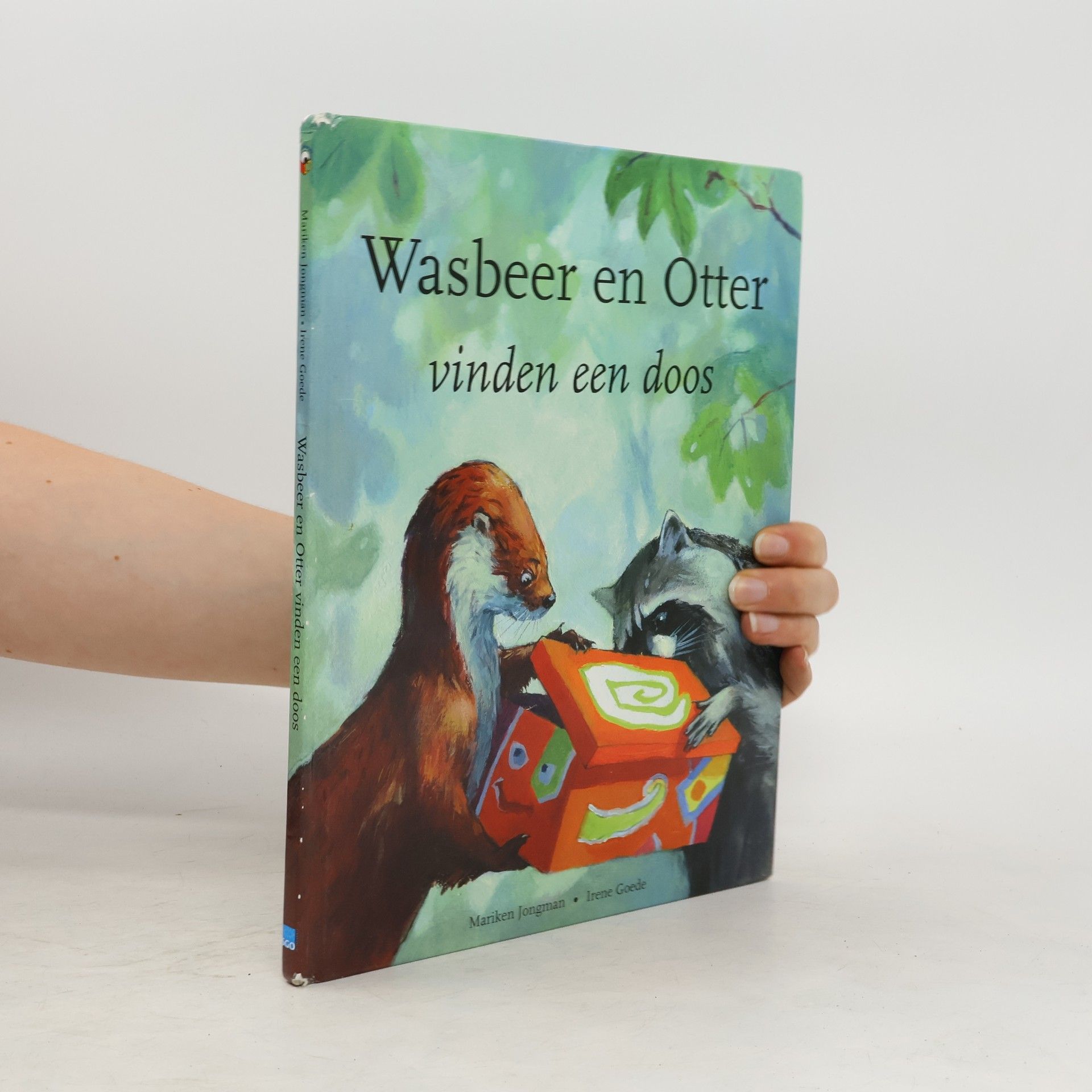 Mariken Jongman Wasbeer en Otter vinden een doos
