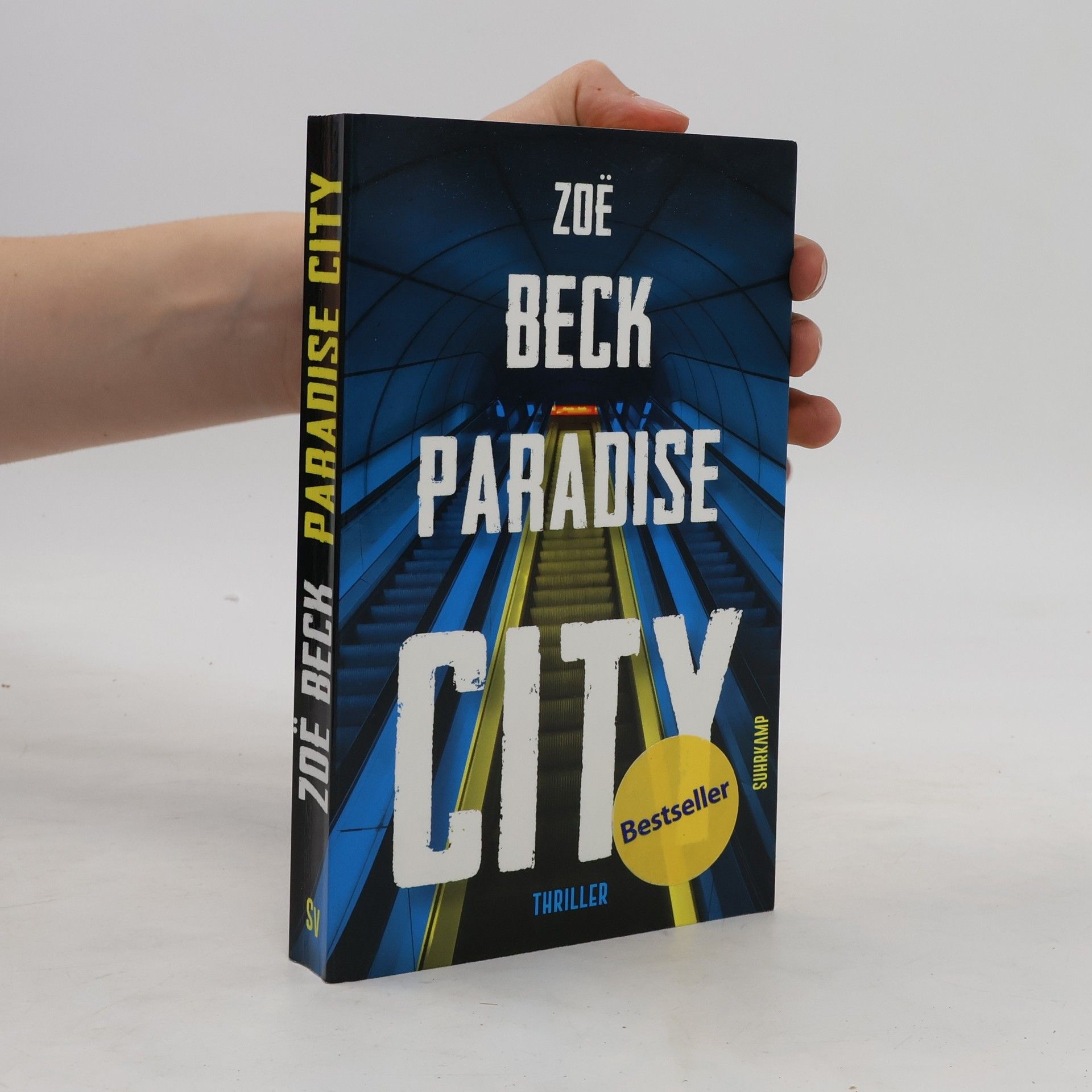 Zoë Beck Paradise City