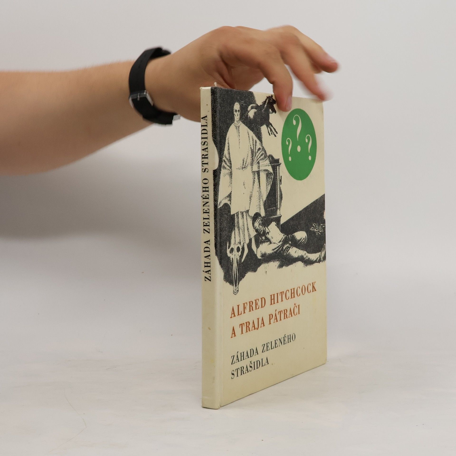 Robert Arthur Alfred Hitchcock a traja pátrači. Záhada zeleného strašidla