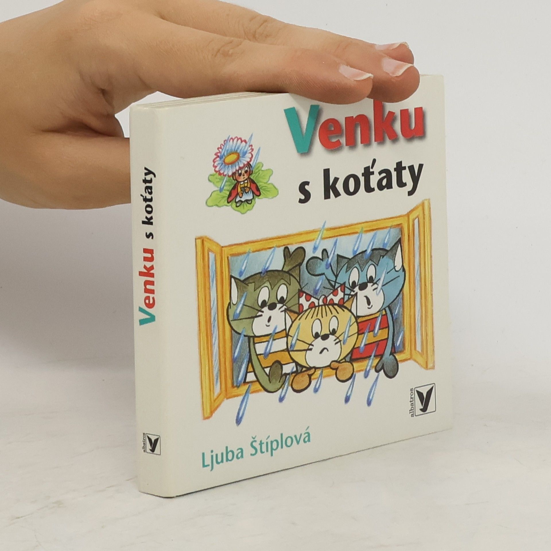 Ljuba Štíplová Venku s koťaty