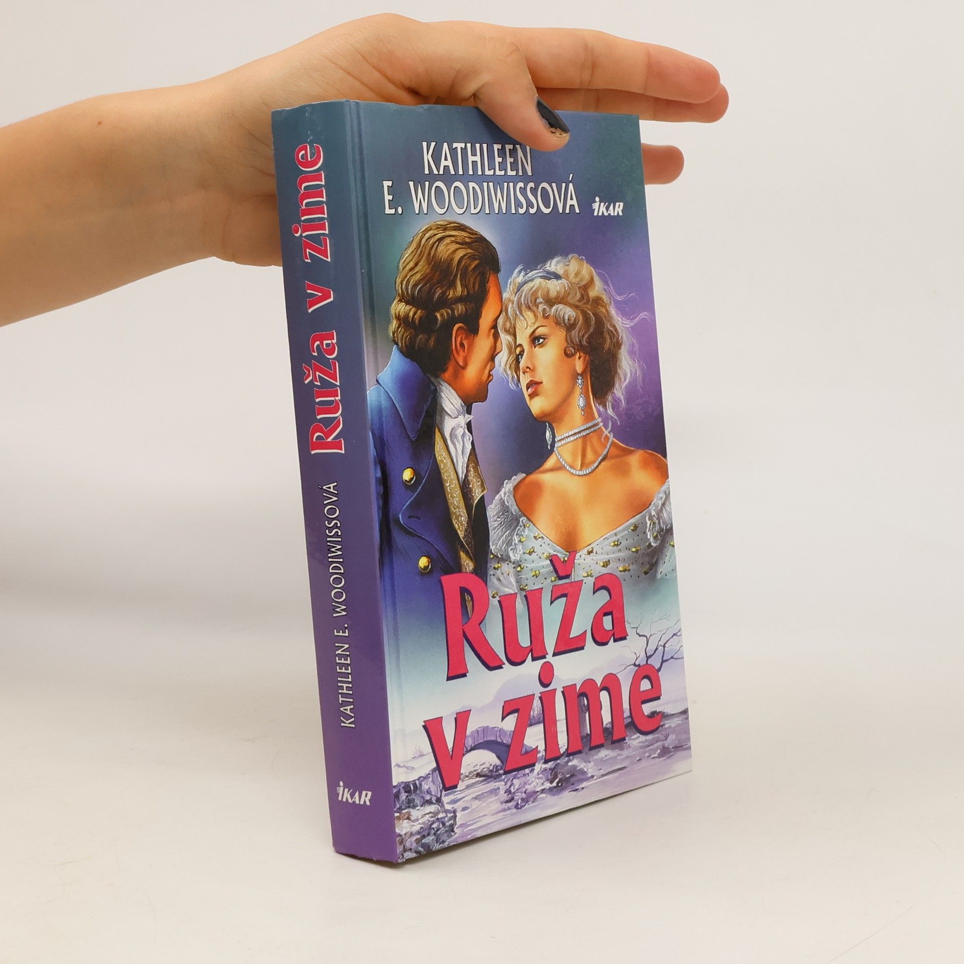 Kathleen E. Woodiwiss Ruža v zime