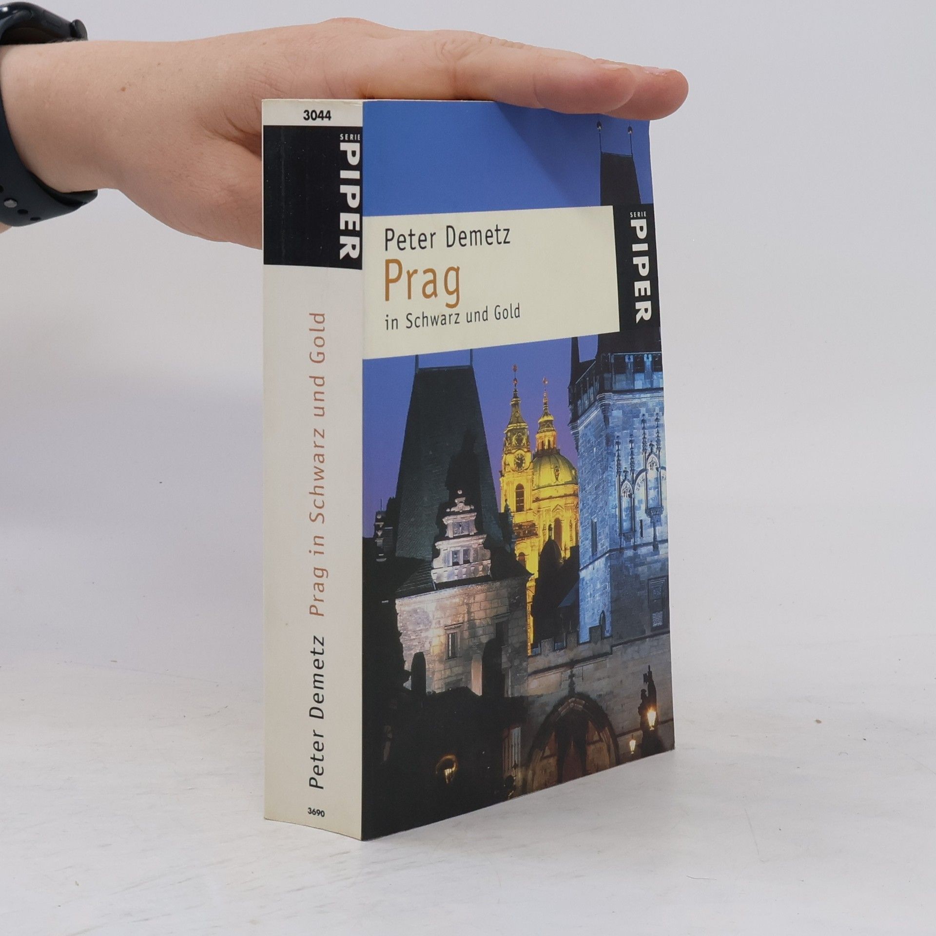 Peter Demetz Prag in Schwarz und Gold