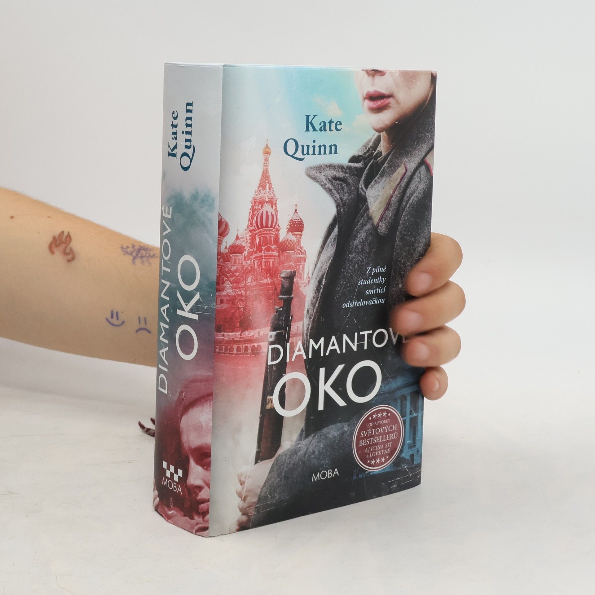 Kate Quinn Diamantové oko